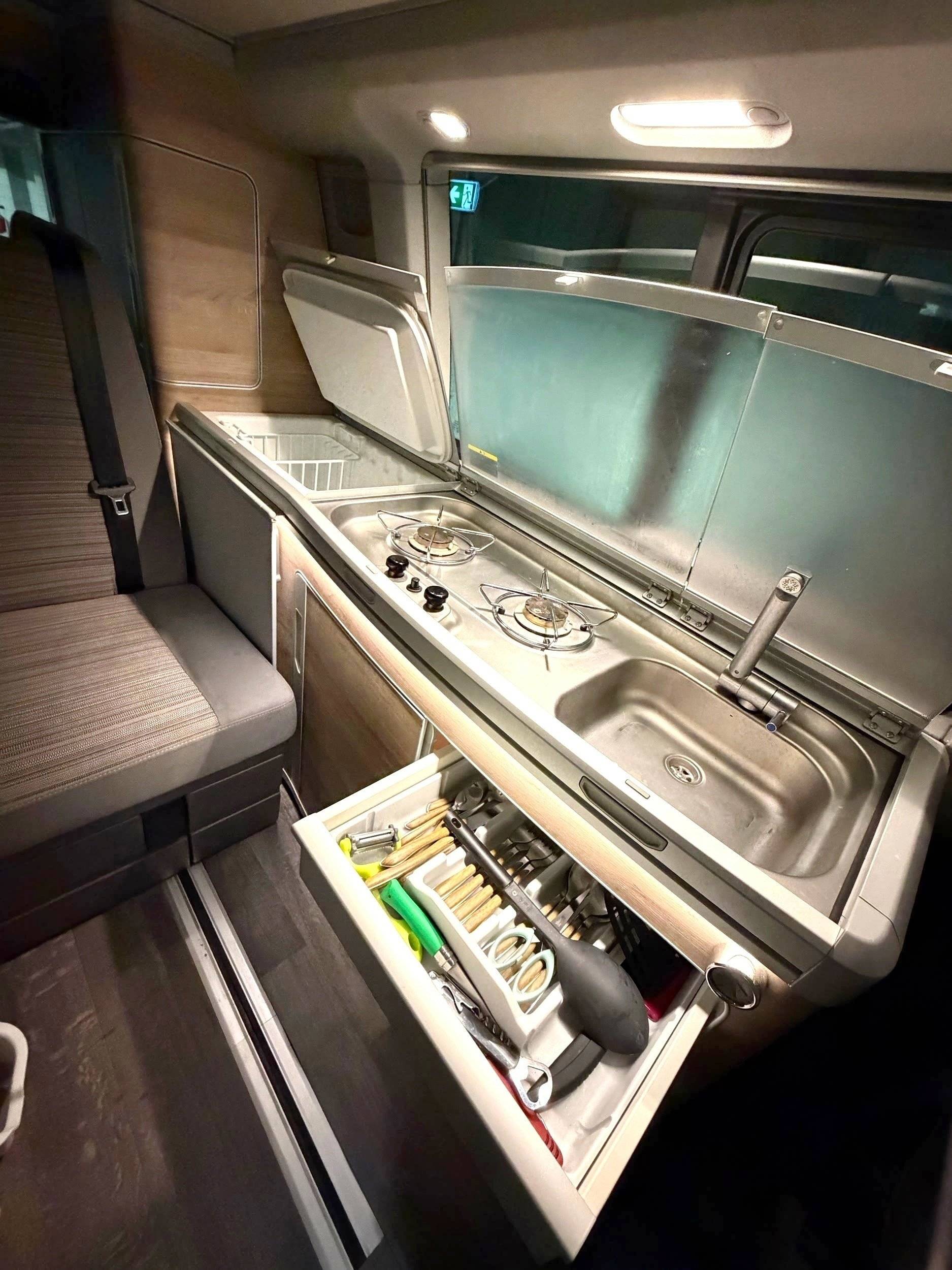 Volkswagen T6 California Coast