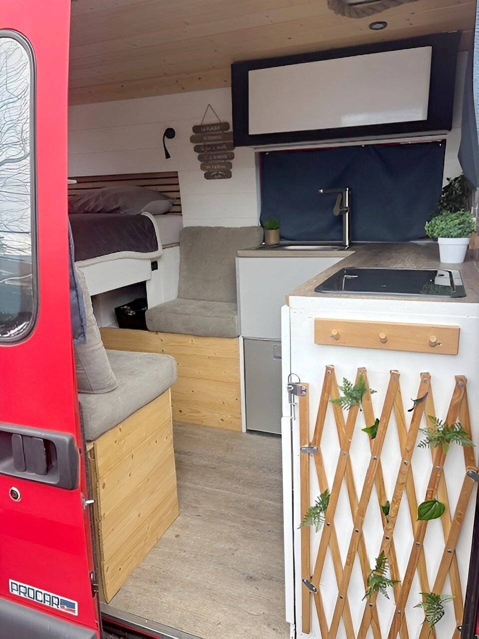 Kitchenette  - Yescapa