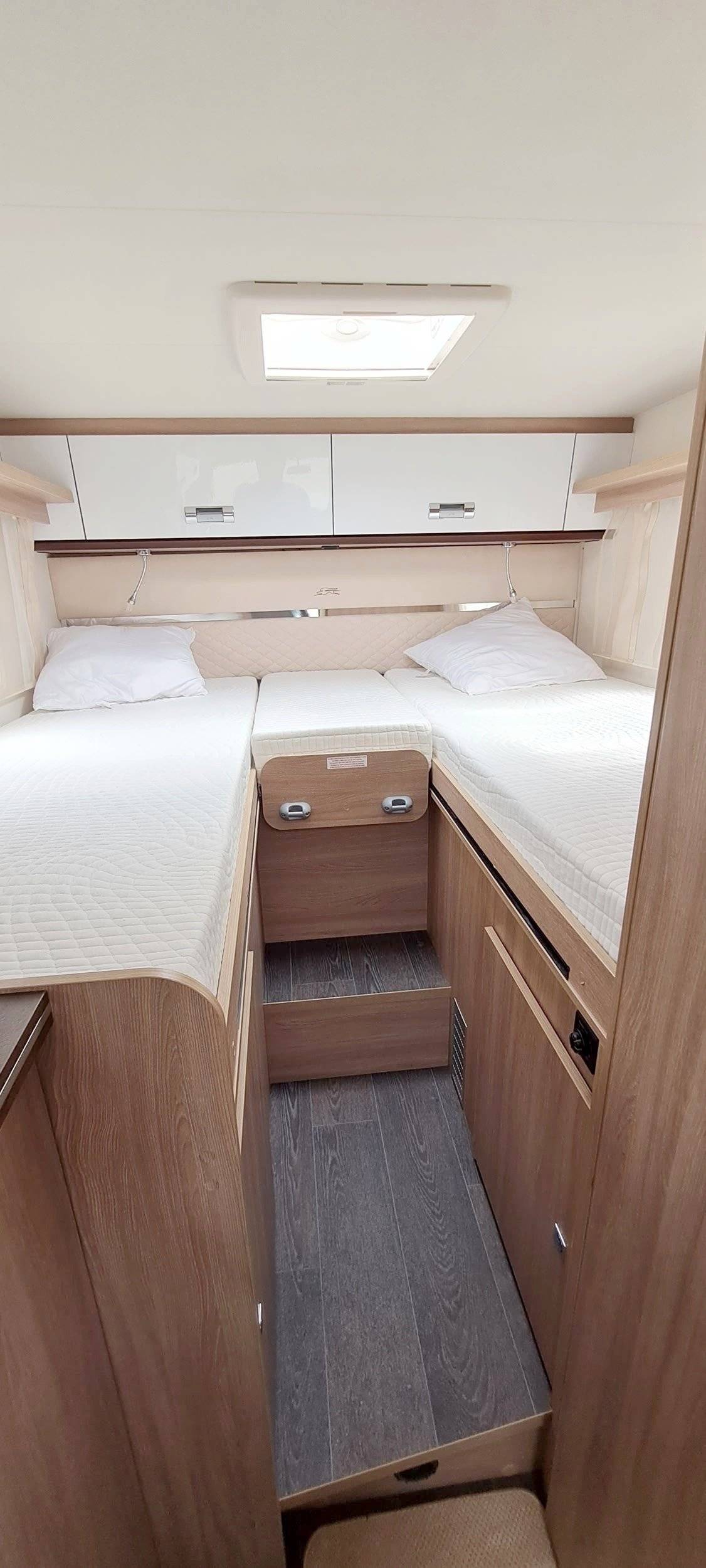 Plazas en cama Fiat Ducato 2,3 l 148 ch - Yescapa