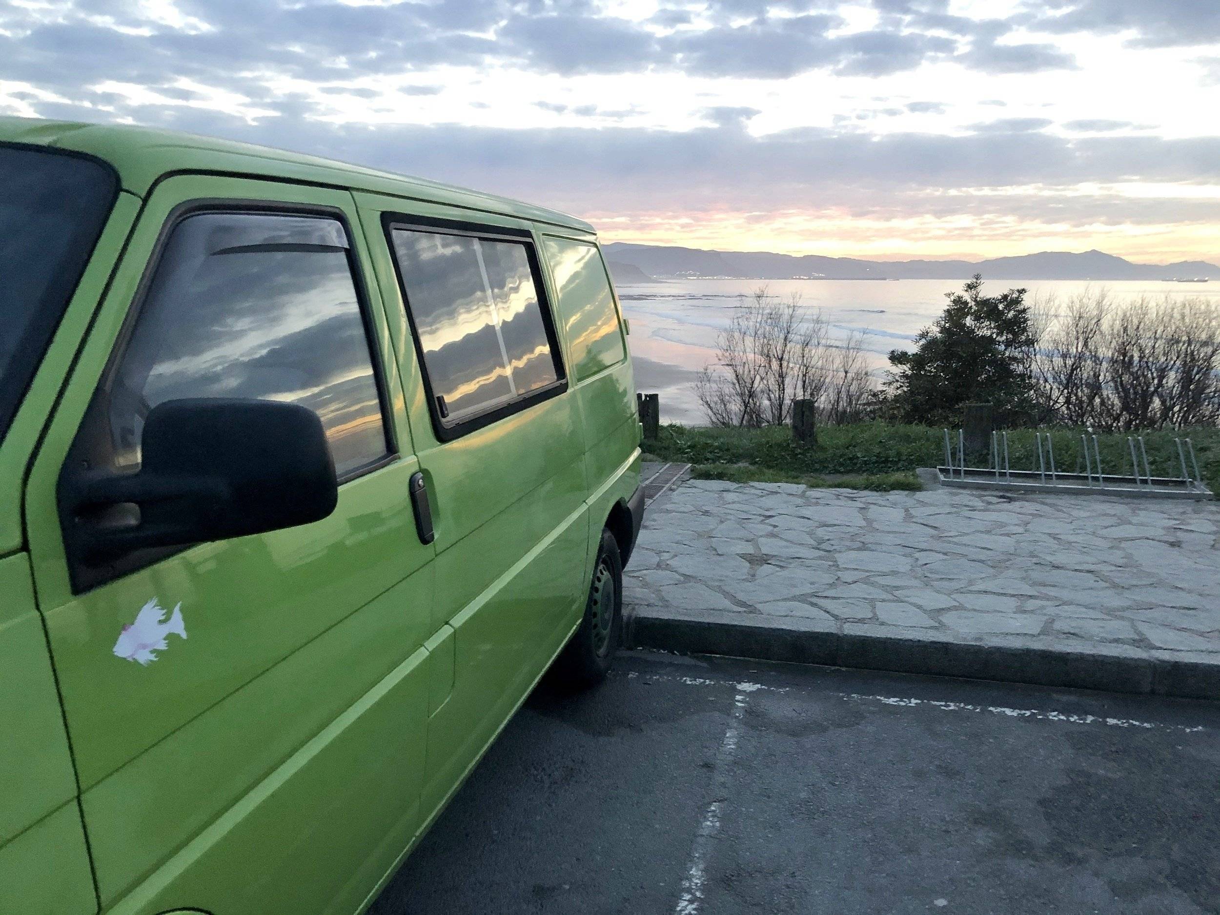 Volkswagen Caddy 2,5 l TDI 102 ch