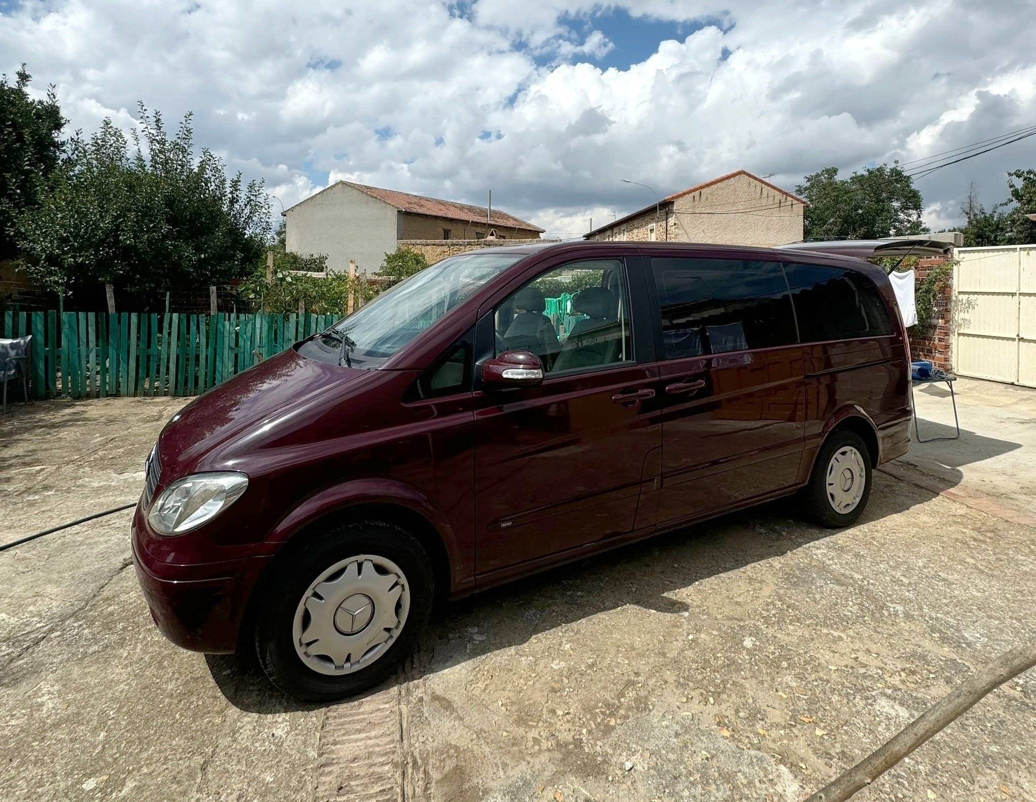Vista del vehículo ángulo delantero Mercedes Mercedes viano - Yescapa