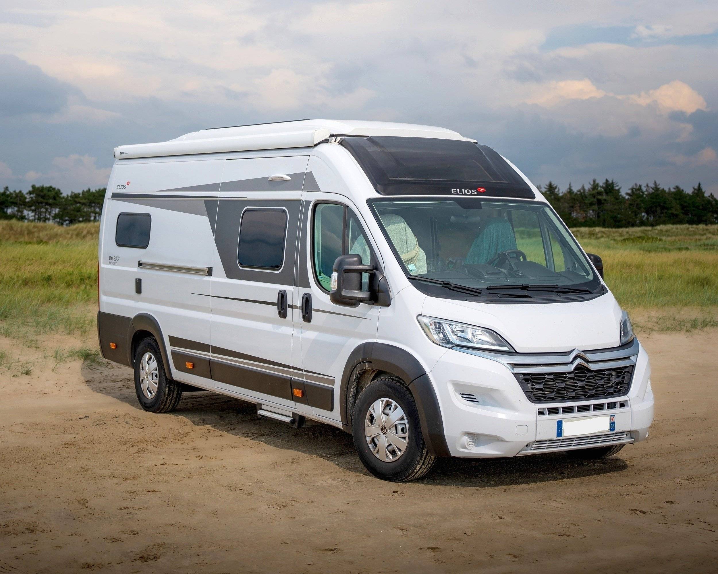 schräge Vorderansicht Citroën Citroën jumper - Yescapa