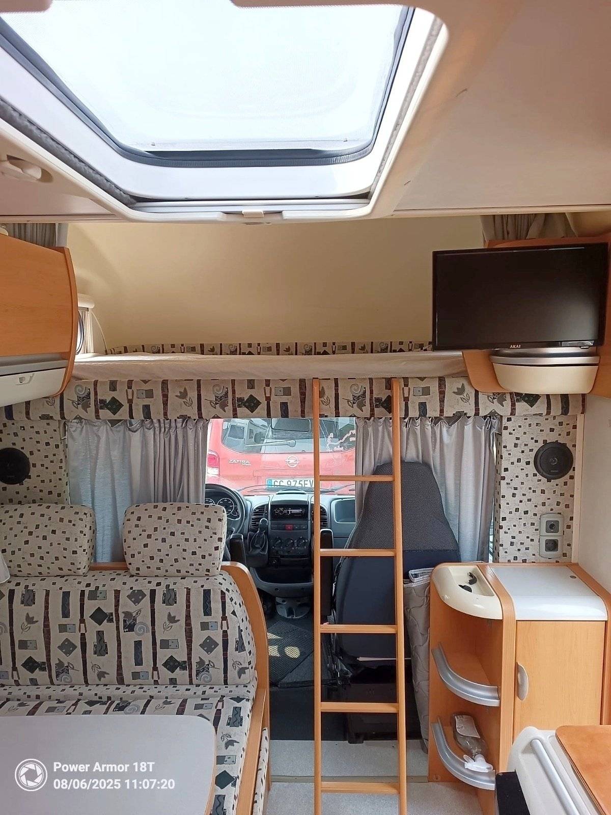 Plazas en cama Fiat 2.8 l JTD Maxi 127 Ch - Yescapa