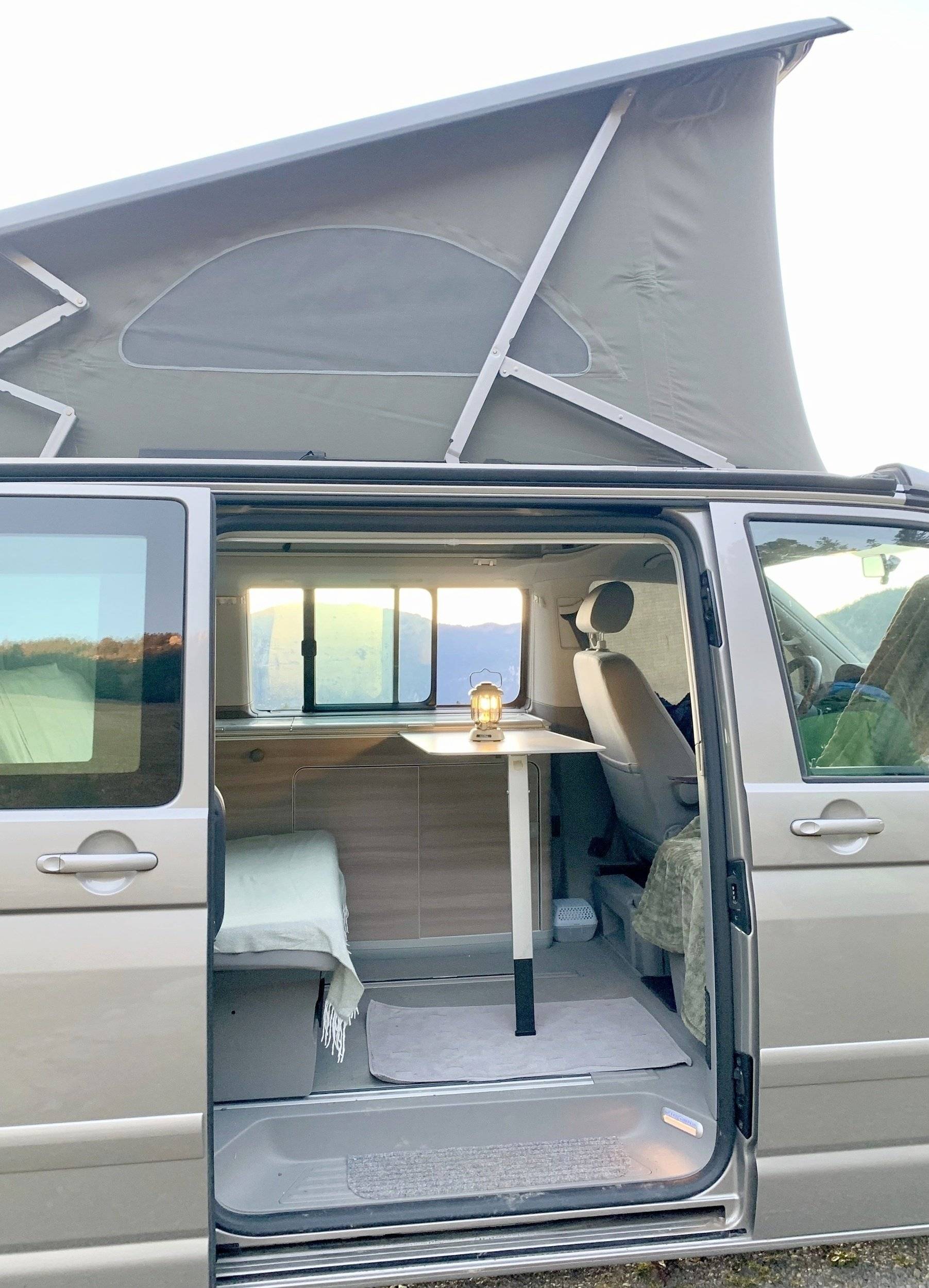 Eethoek Volkswagen California T5 140 CH 2.0 TDI - Yescapa