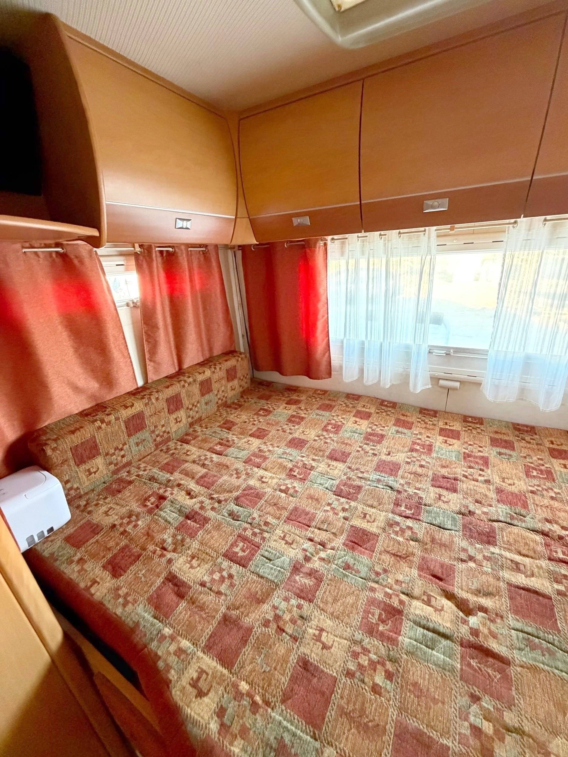 Berth Citroën Jumper 2,8 HDI 127 cv - Yescapa