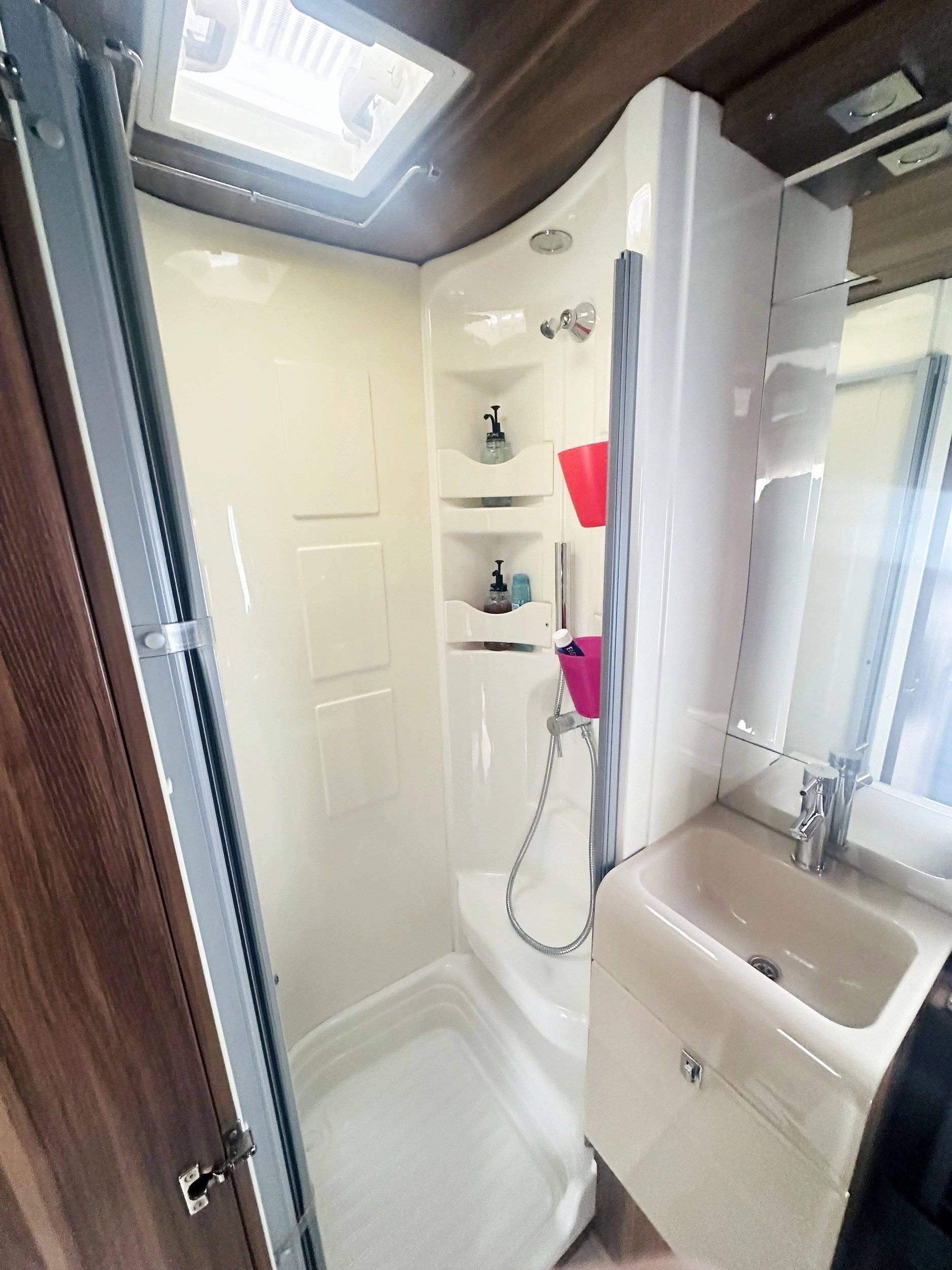 Challenger 2,3 l 130 ch.