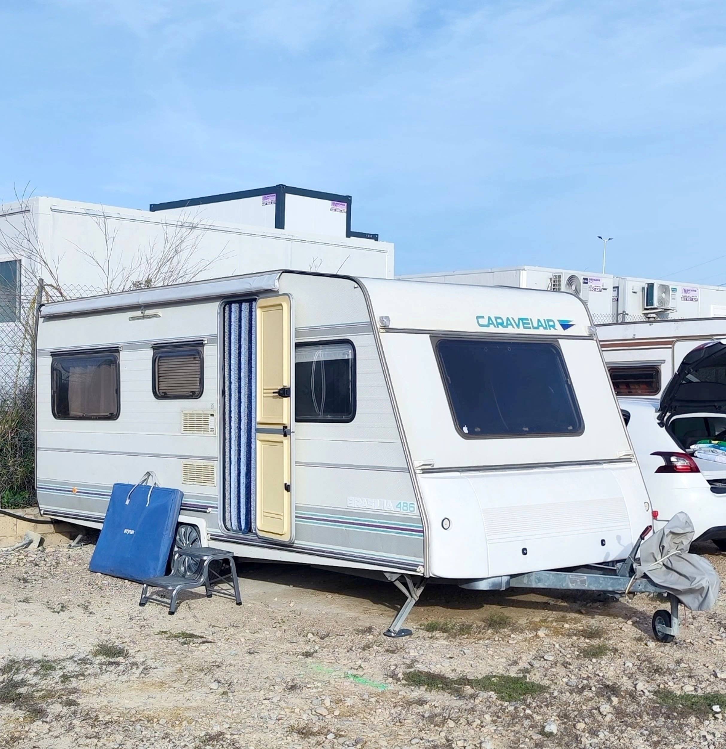 Vista del vehicle angle davanter Fiat Fiat - Yescapa