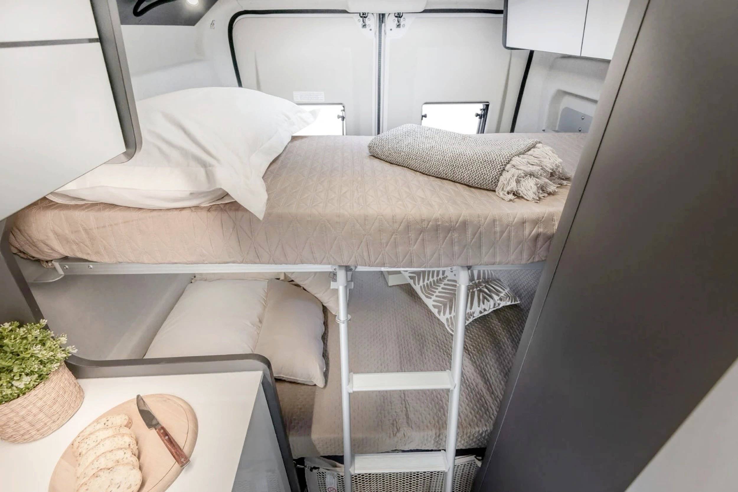 Couchages Citroën Jumper 2,2 l 140 ch - Yescapa