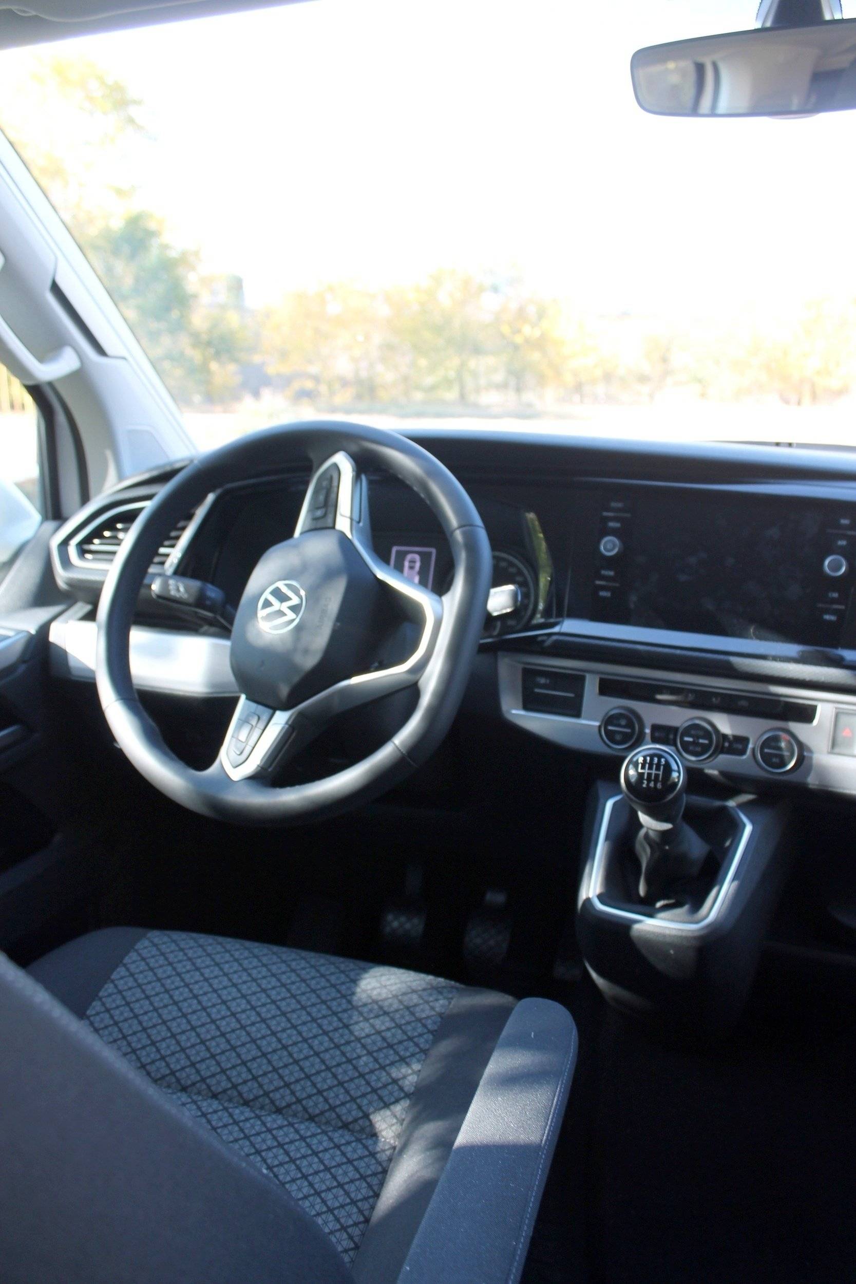 Driver's compartment Volkswagen Volkswagen T6.1 California Coast 150 DSG - Yescapa