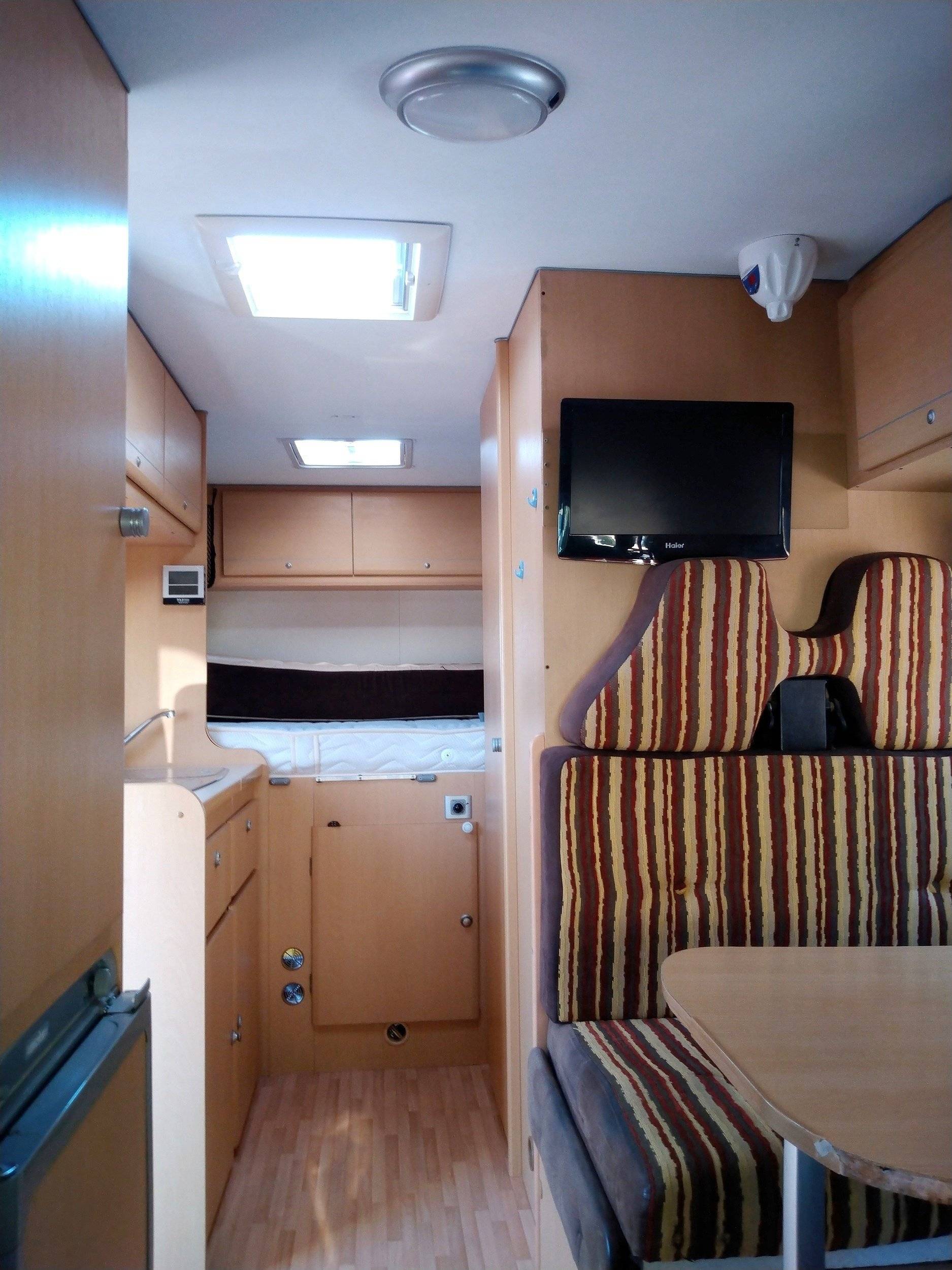 Driver's compartment  - Yescapa