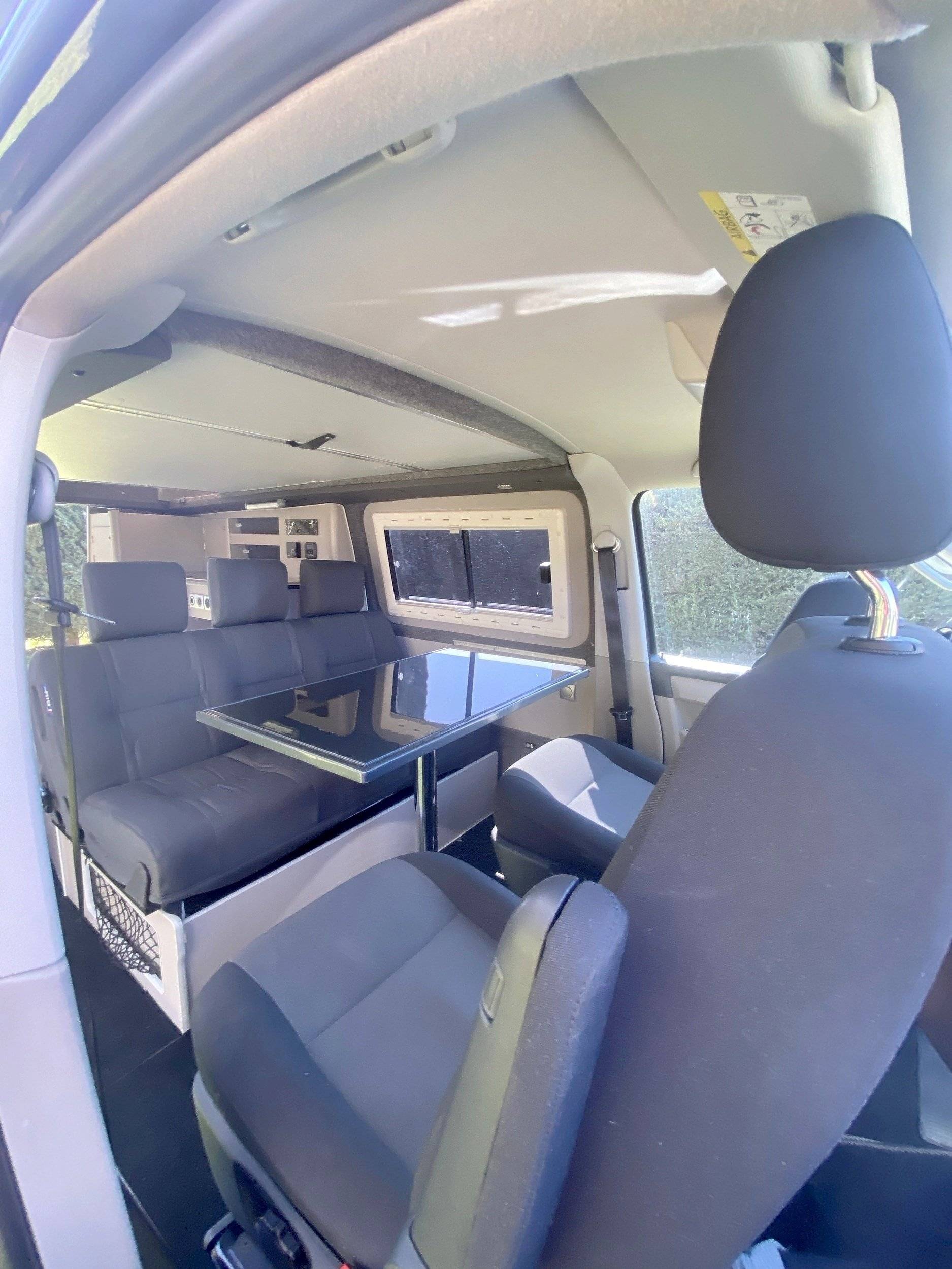 Loisirs 12 Connect Van