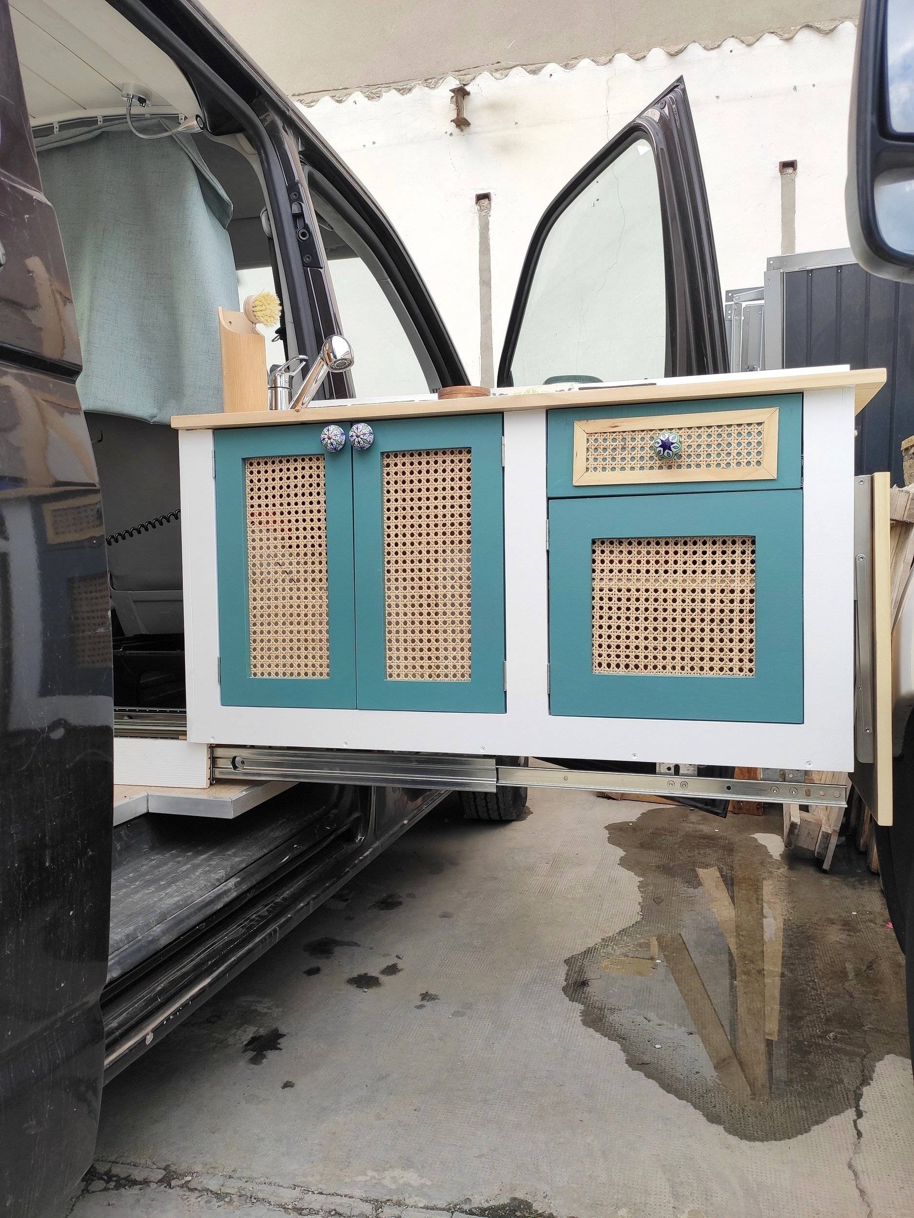 Coin cuisine Volkswagen Transporter T5 - Yescapa