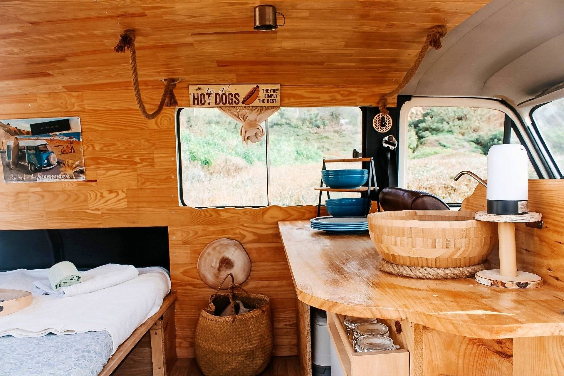 Car Caravane Ford transit