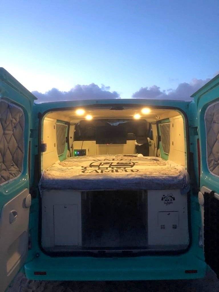 Dormidas Renault Trafic 2 l 115 ch - Yescapa