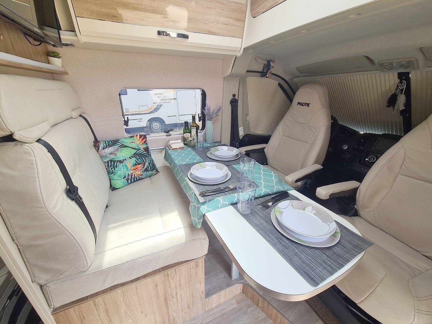 Eethoek Fiat Ducato 130 Cv - Yescapa