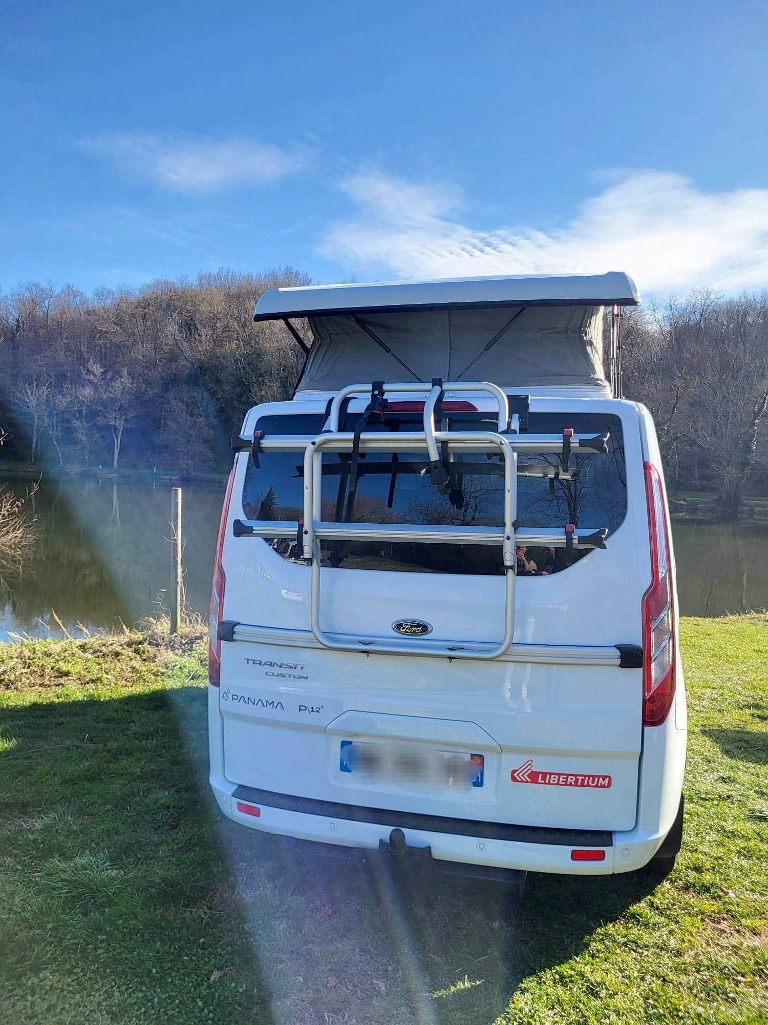 Ford Custom 2,0 l 130 ch