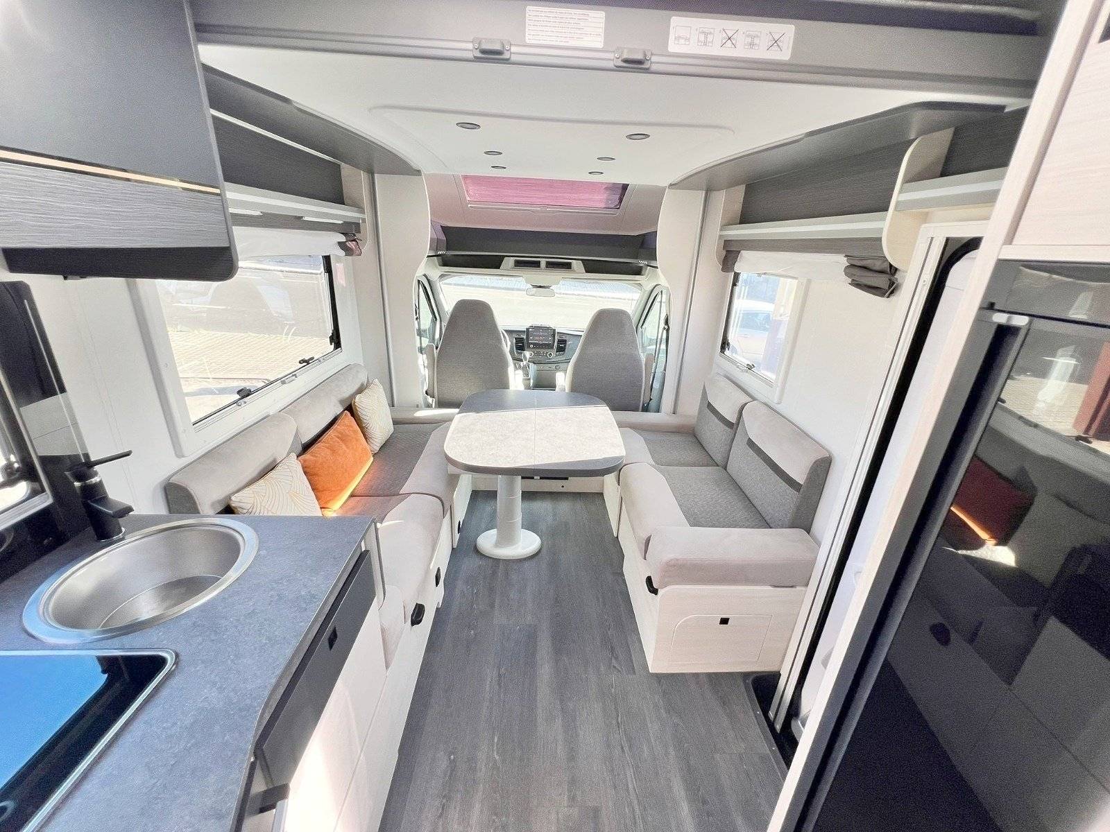 Challenger 380 GRAPHITE