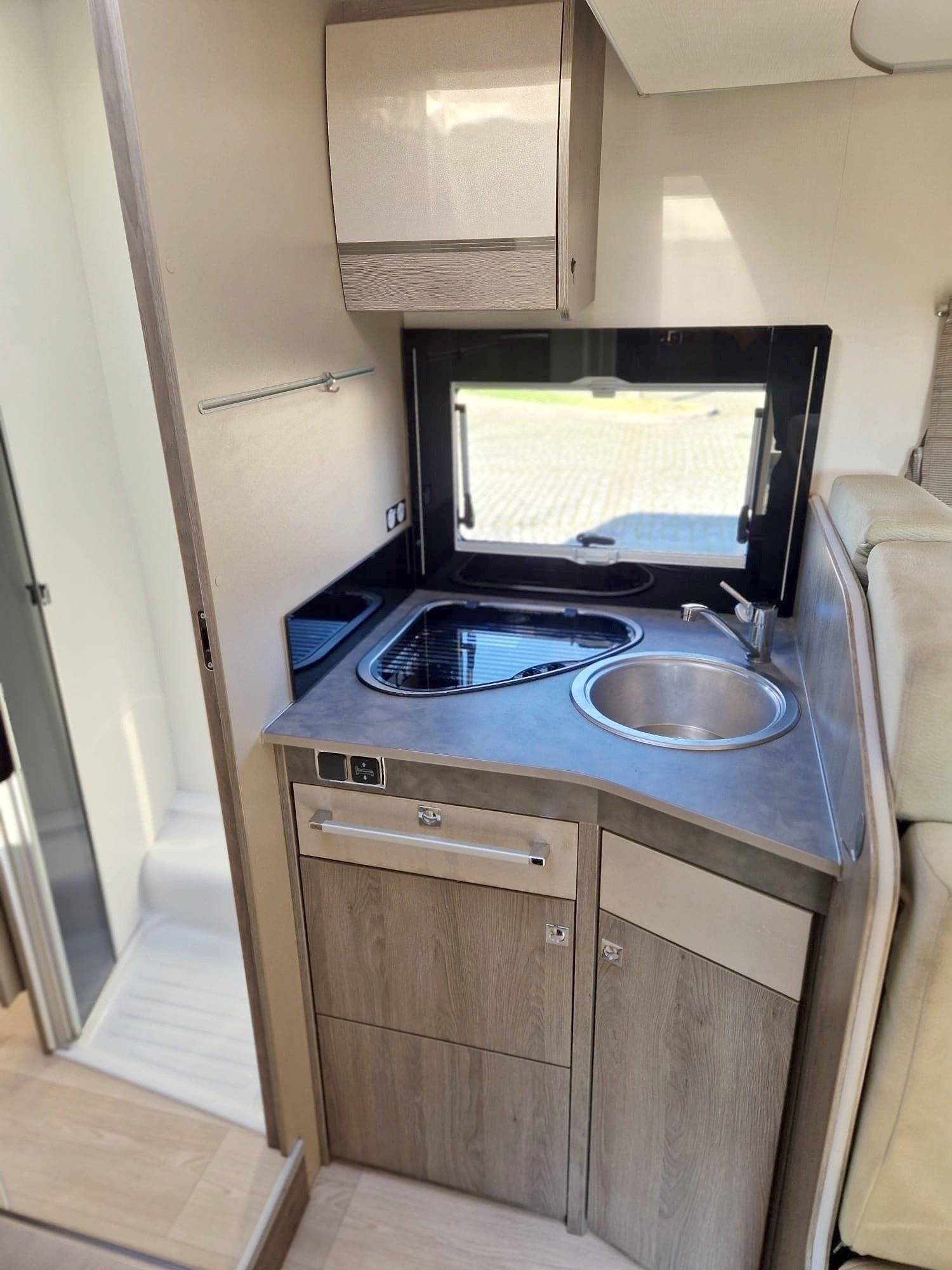 Challenger 358EB Graphite