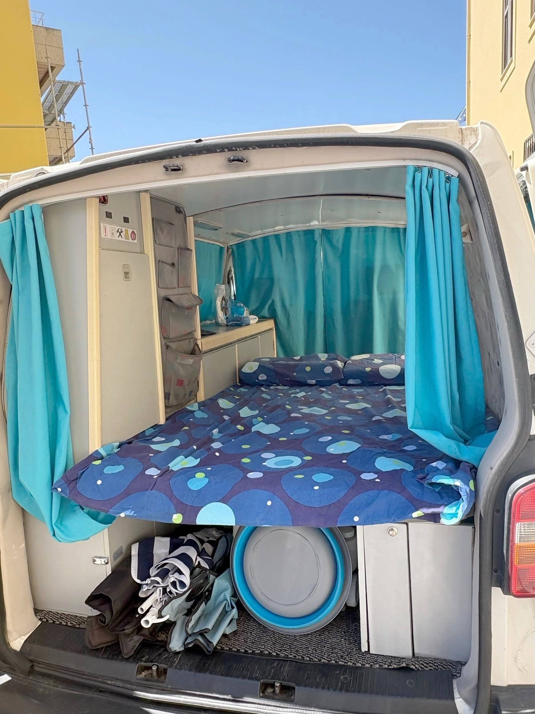 slaapplaatsen Volkswagen T5 1,9 l 102 ch - Yescapa