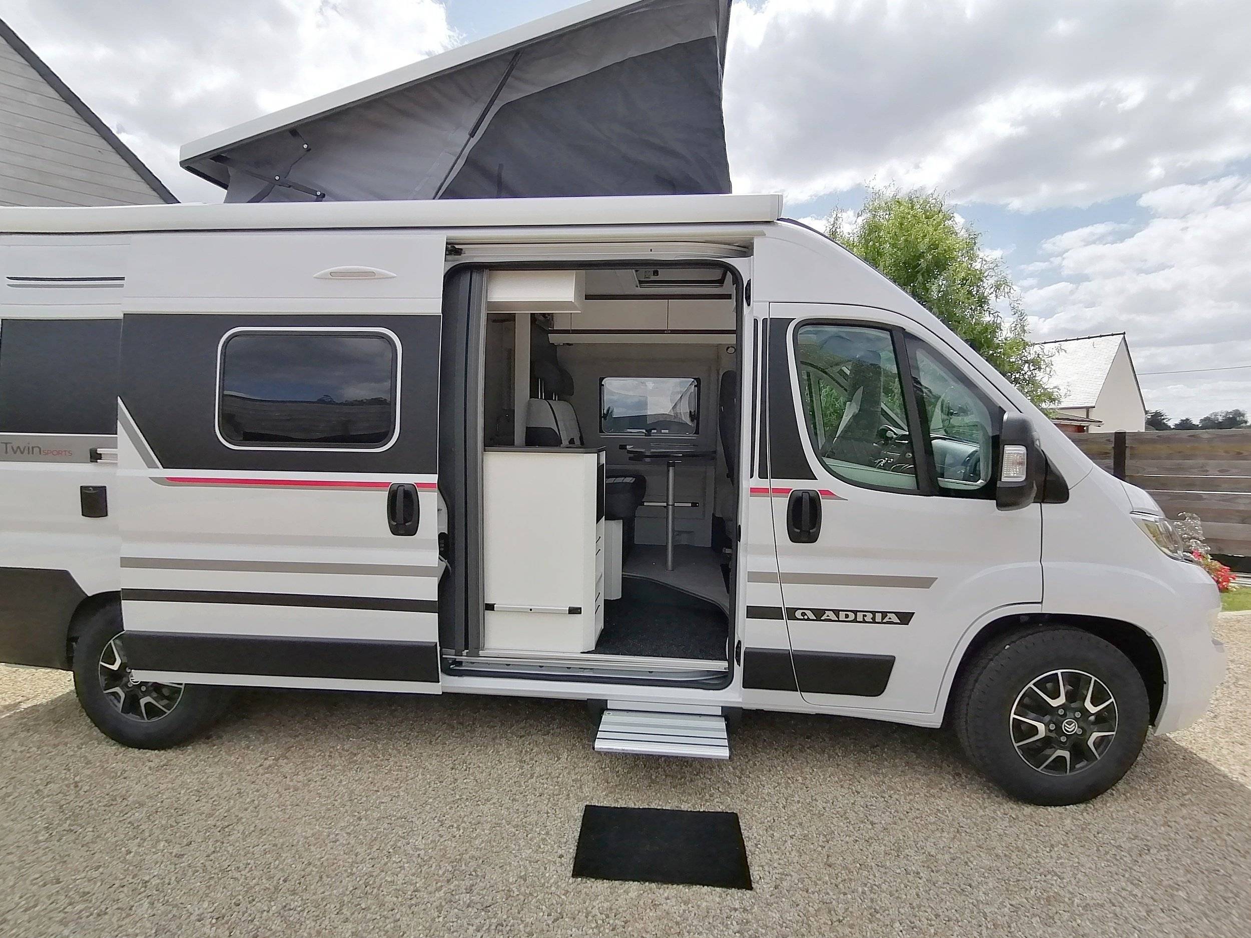 Adria Twin