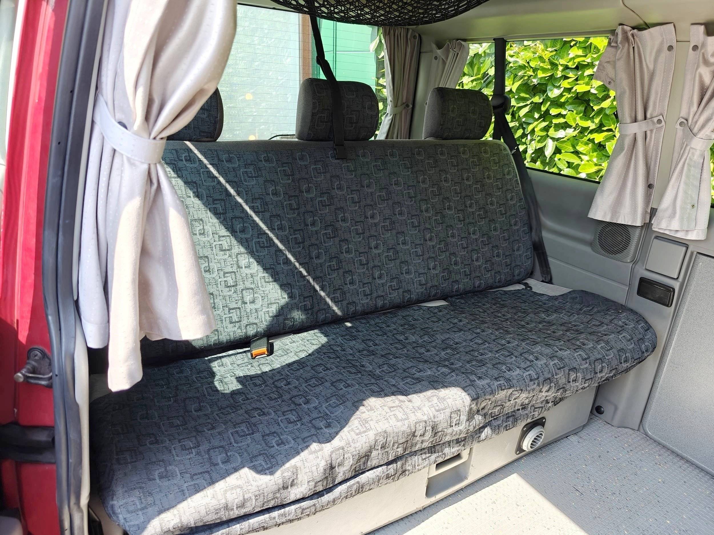 Eethoek Volkswagen Transporter T4 Multivan - Yescapa