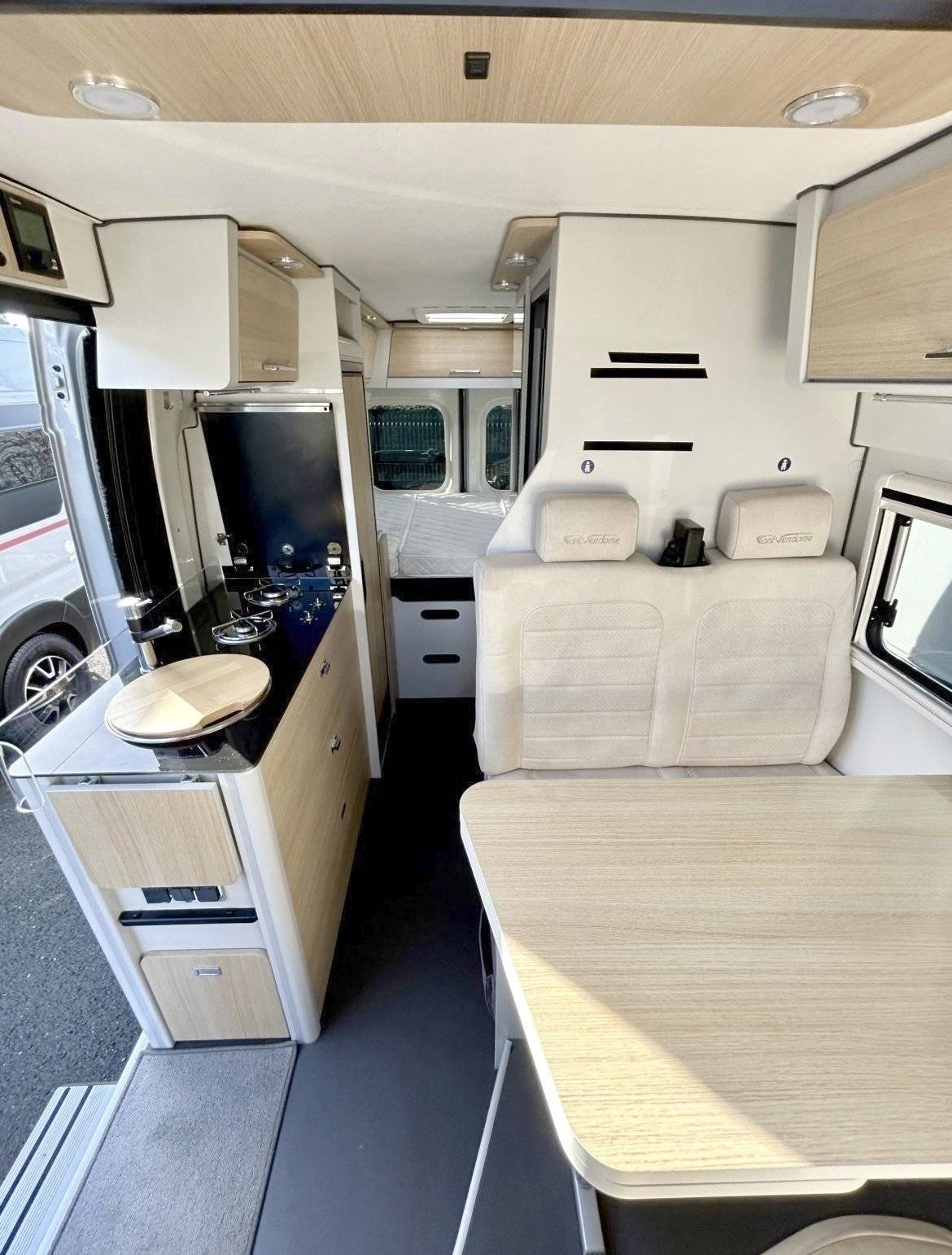 Font Vendôme Leader Camp