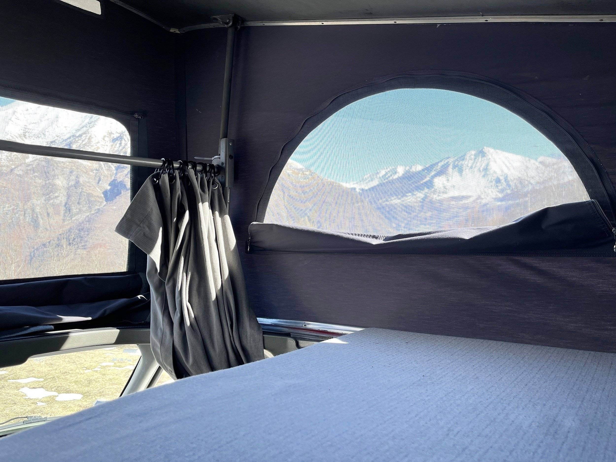 Schlafplätze Volkswagen T4 Syncro California 2.4D - Yescapa