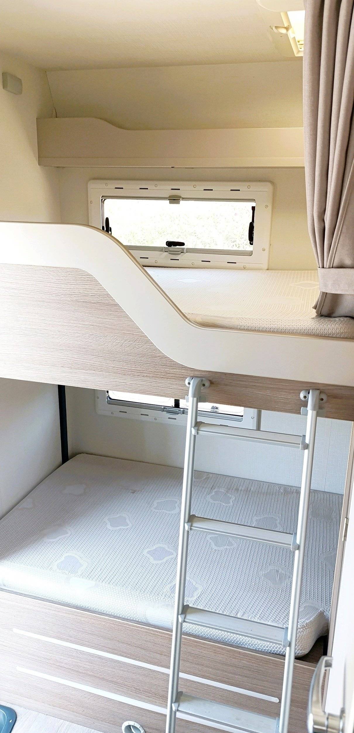 Challenger Challenger C256 VIP