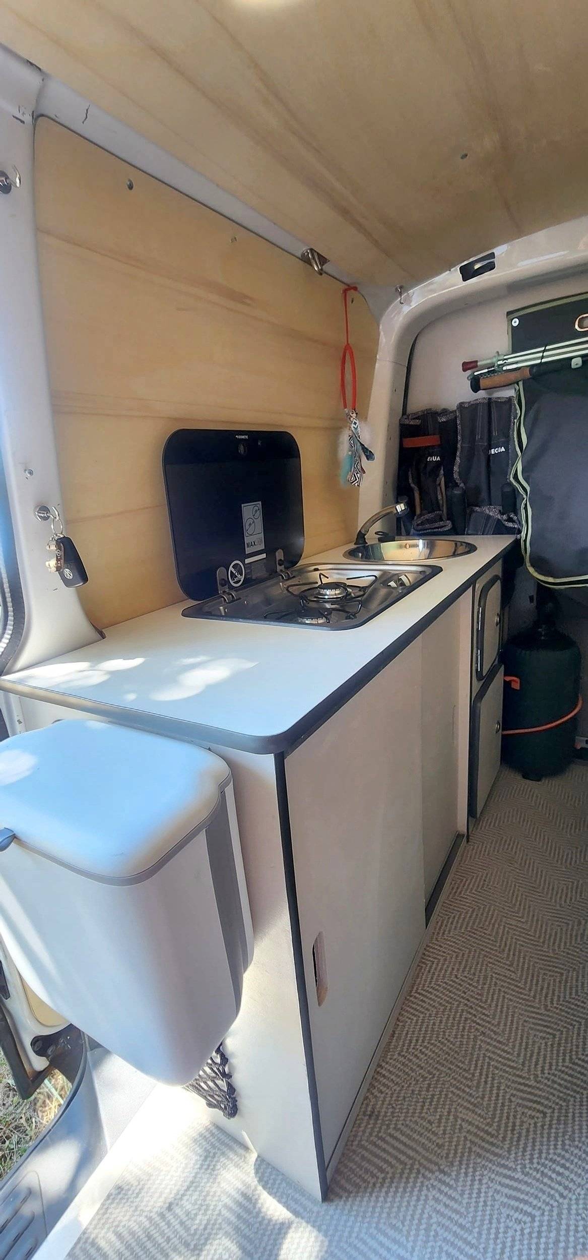 Angolo cucina Volkswagen T6 2 l 102 ch - Yescapa