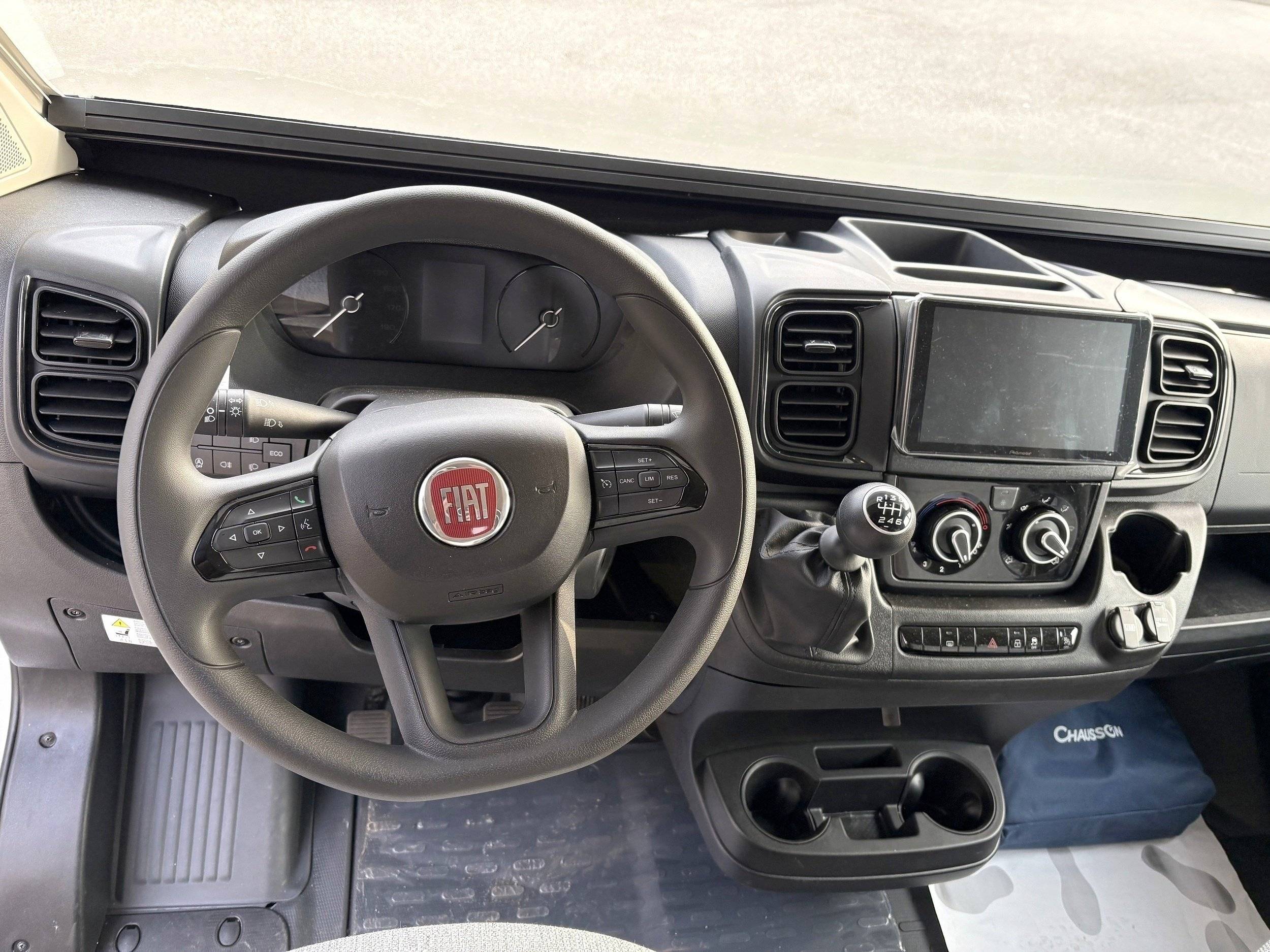 Chausson C727 FIRST LINE