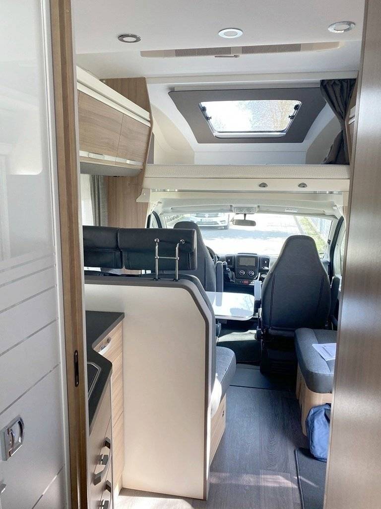 Adria Coral XL Axess 670 SL