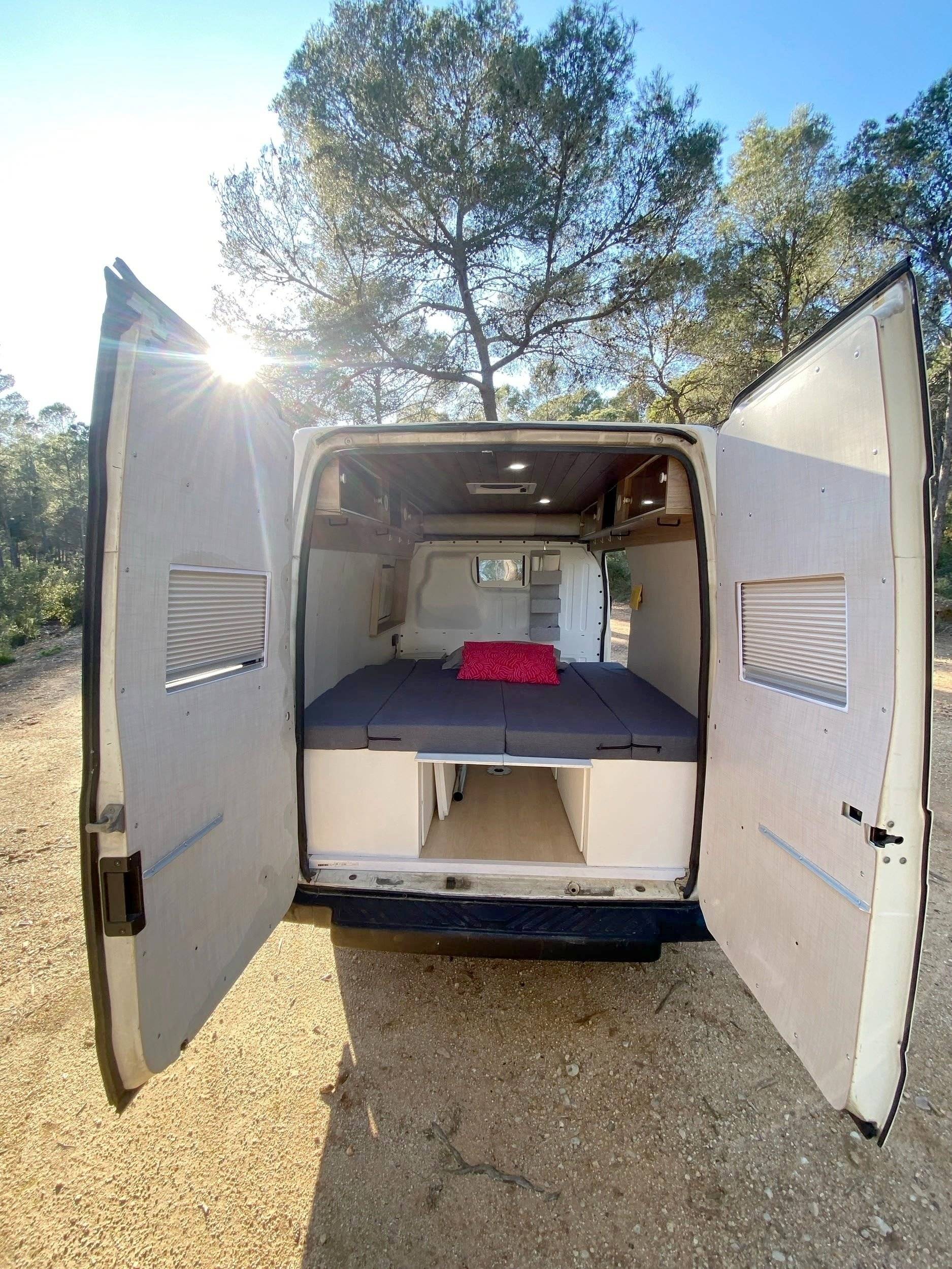 schräge Vorderansicht  - Yescapa