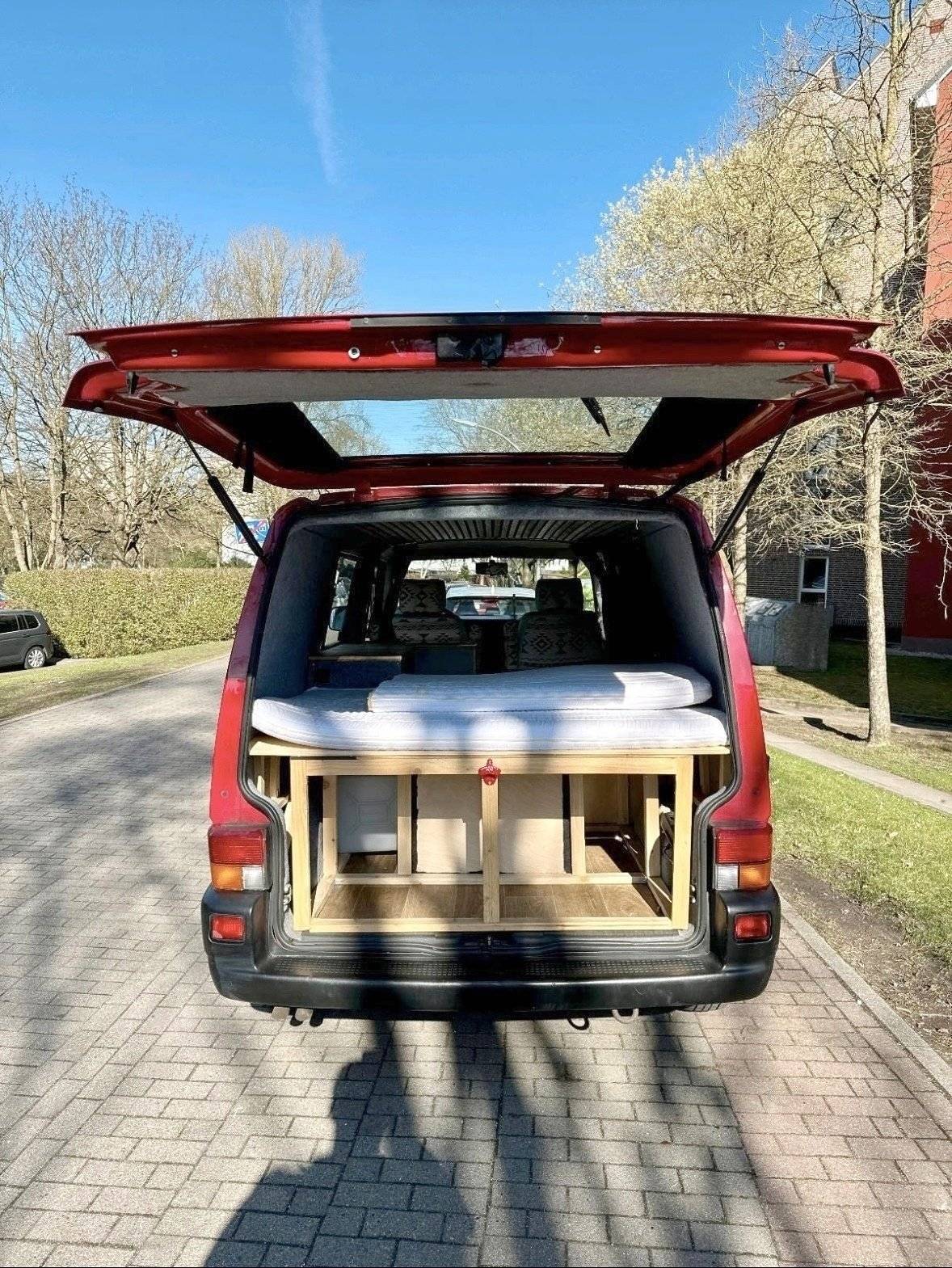Camper Track Van