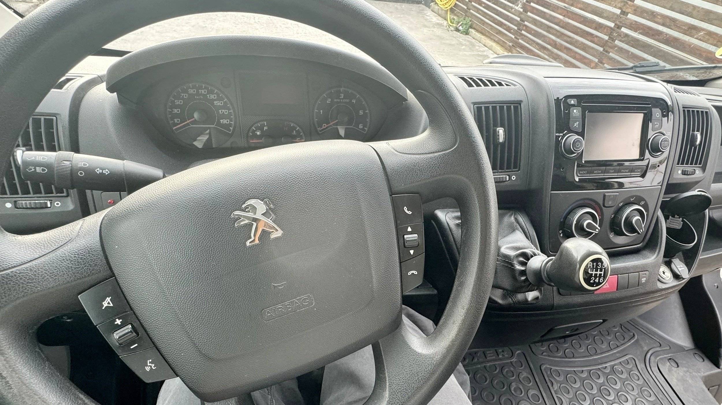 Bauges Automobiles PEUGEOT BOXER