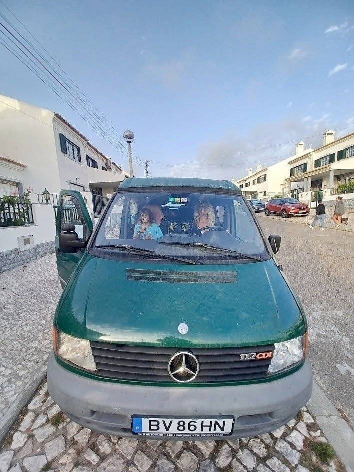 Voorkant 3/4 Mercedes Vito 112 cdi - Yescapa