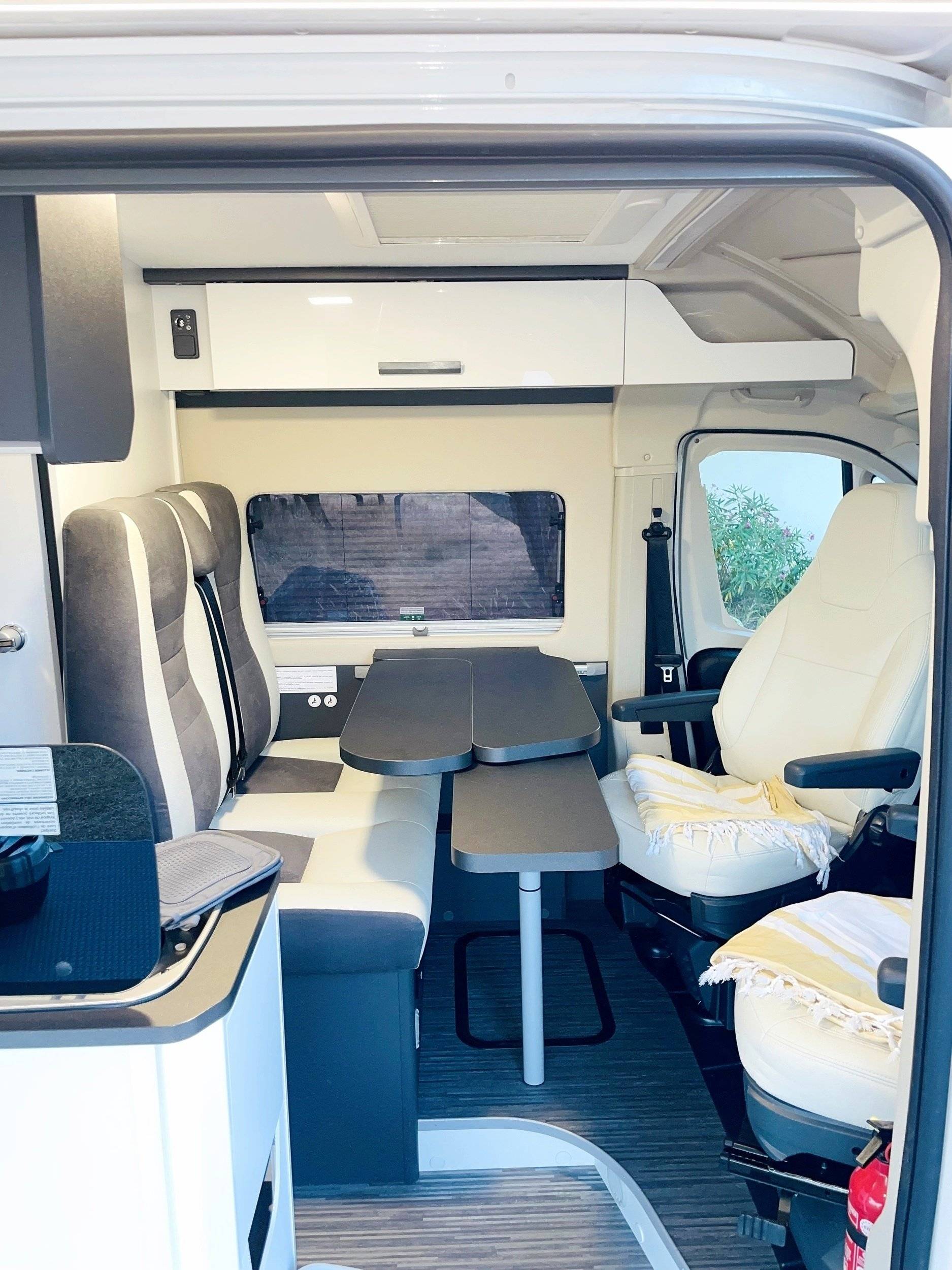 Comedor Fiat Ducato 2,3 l Multijet 140 - Yescapa