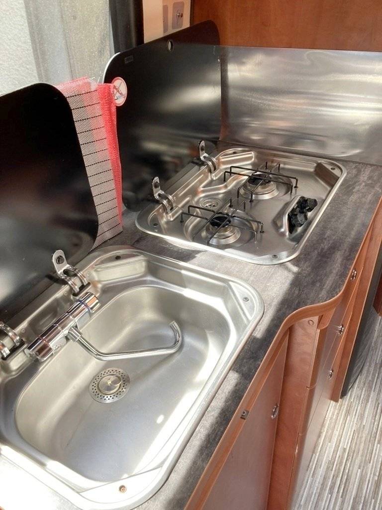 Kitchen Fiat Ducato 130 Multijet - Yescapa