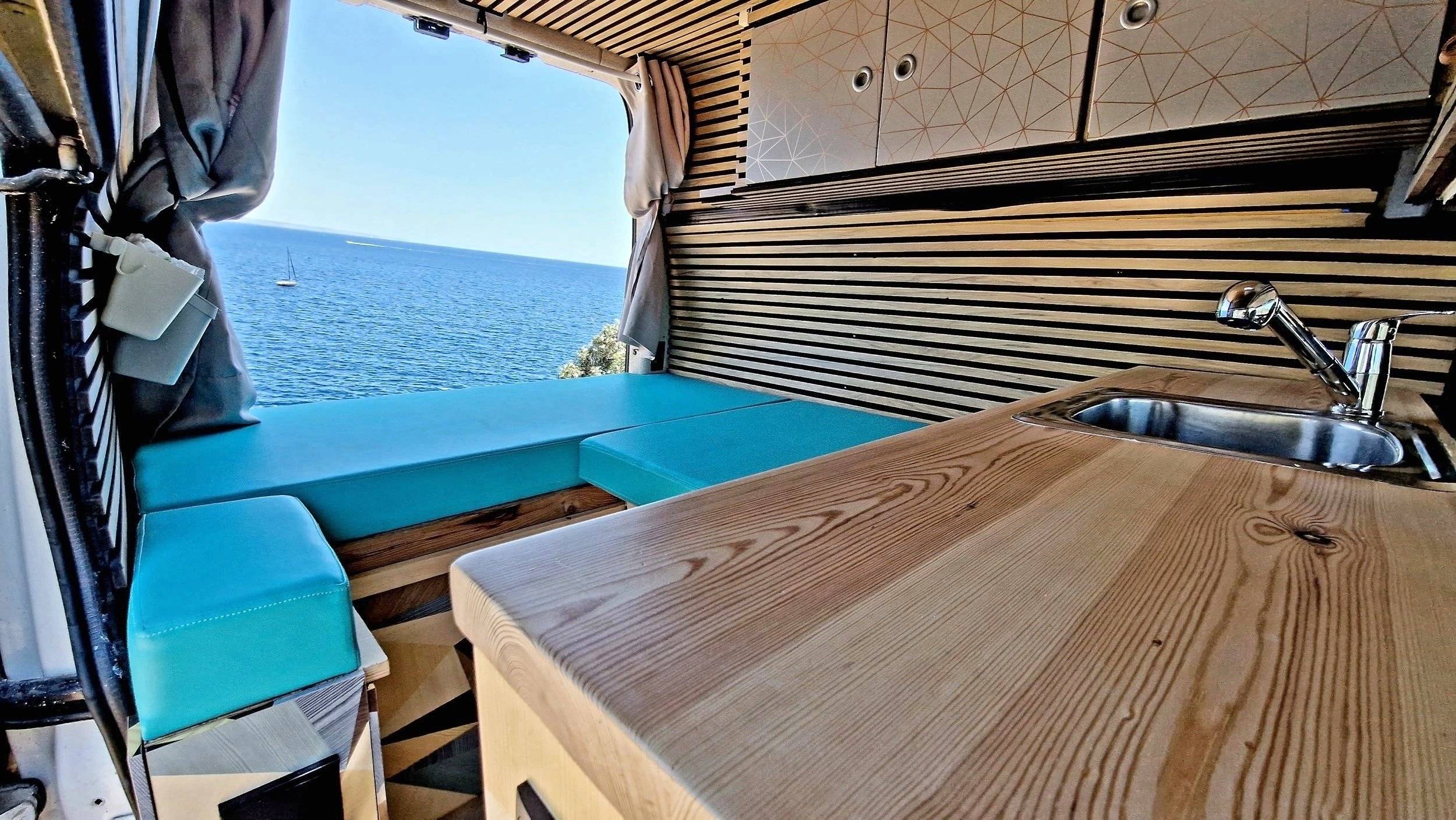 Kitchen Renault Trafic L1H2 2 l 115 ch - Yescapa