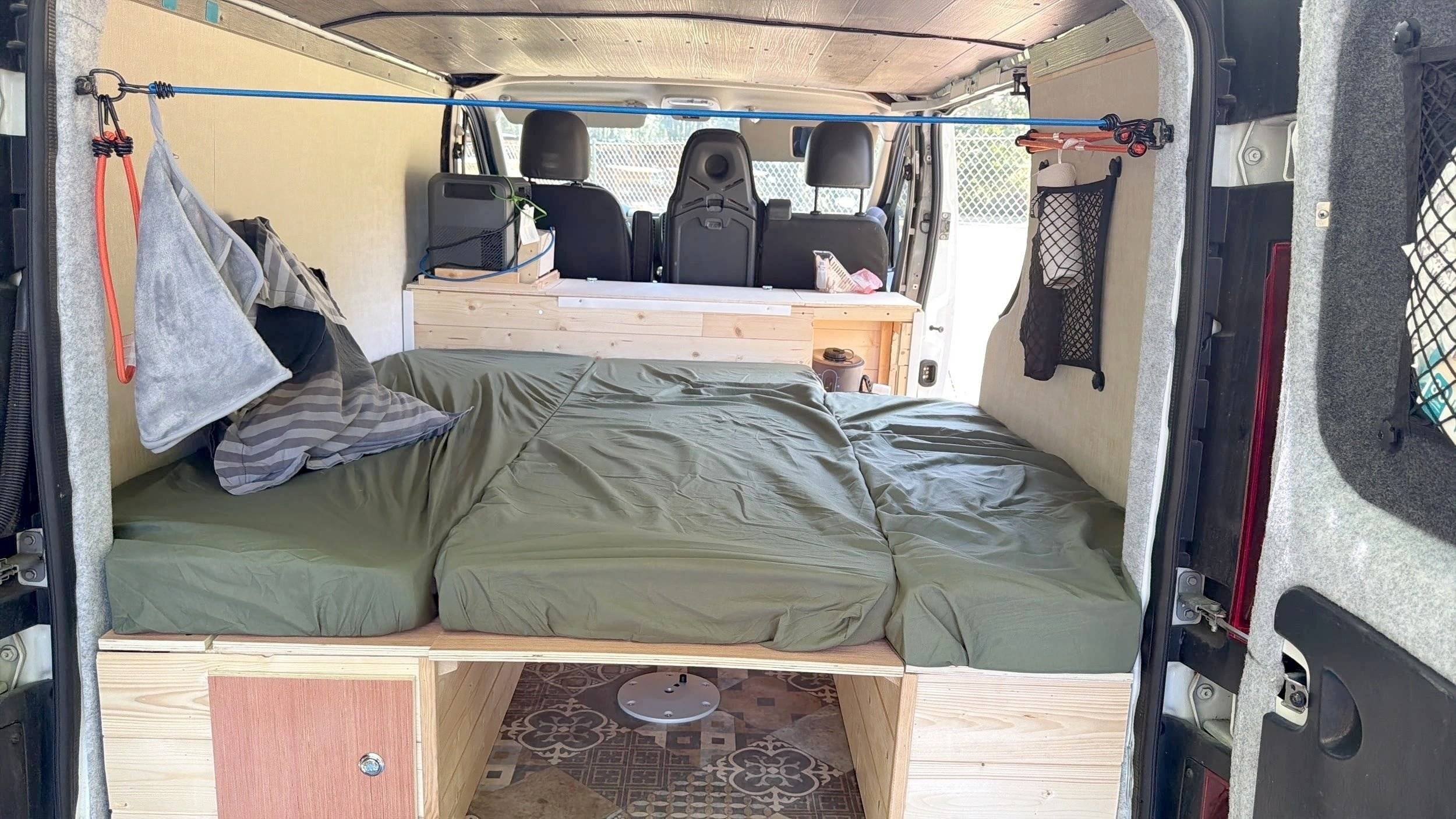 Berth Renault Trafic 1,6 l 120 ch - Yescapa