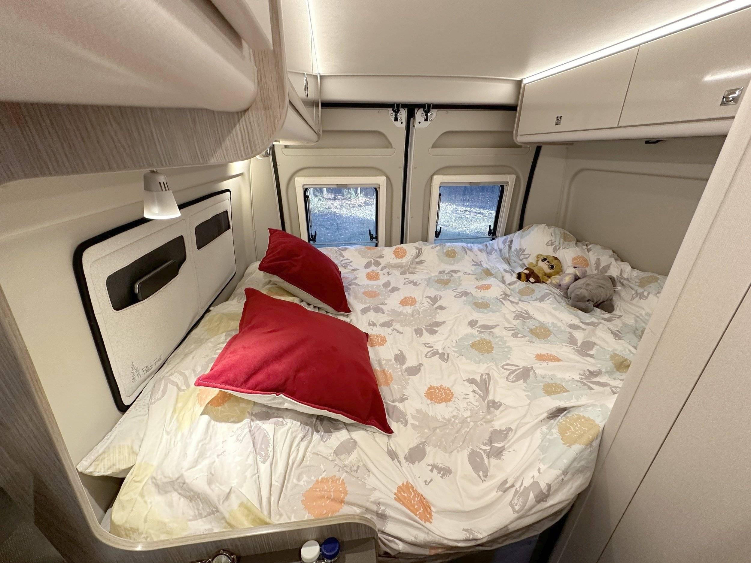 Bürstner CAMPEO C600 BLACK FOREST