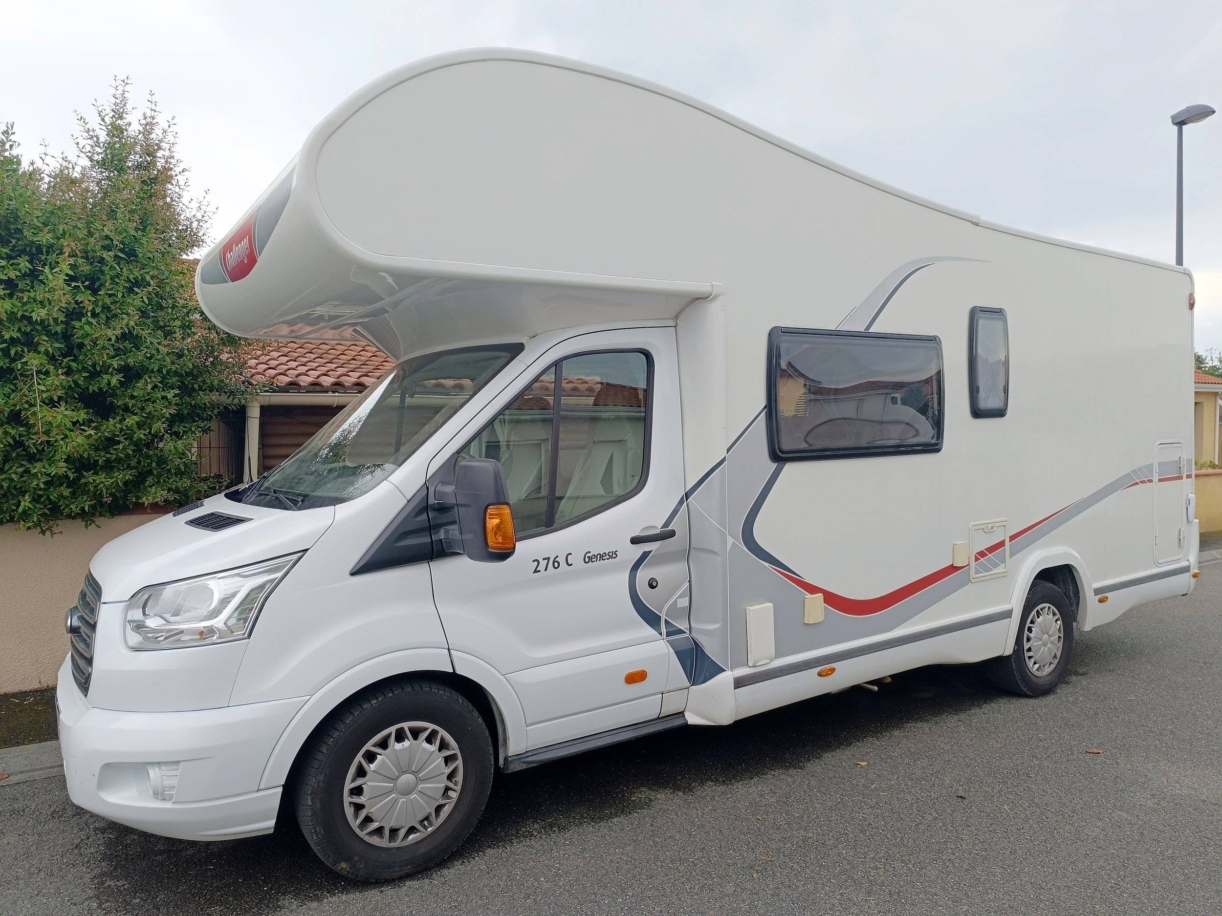 Challenger ford transit