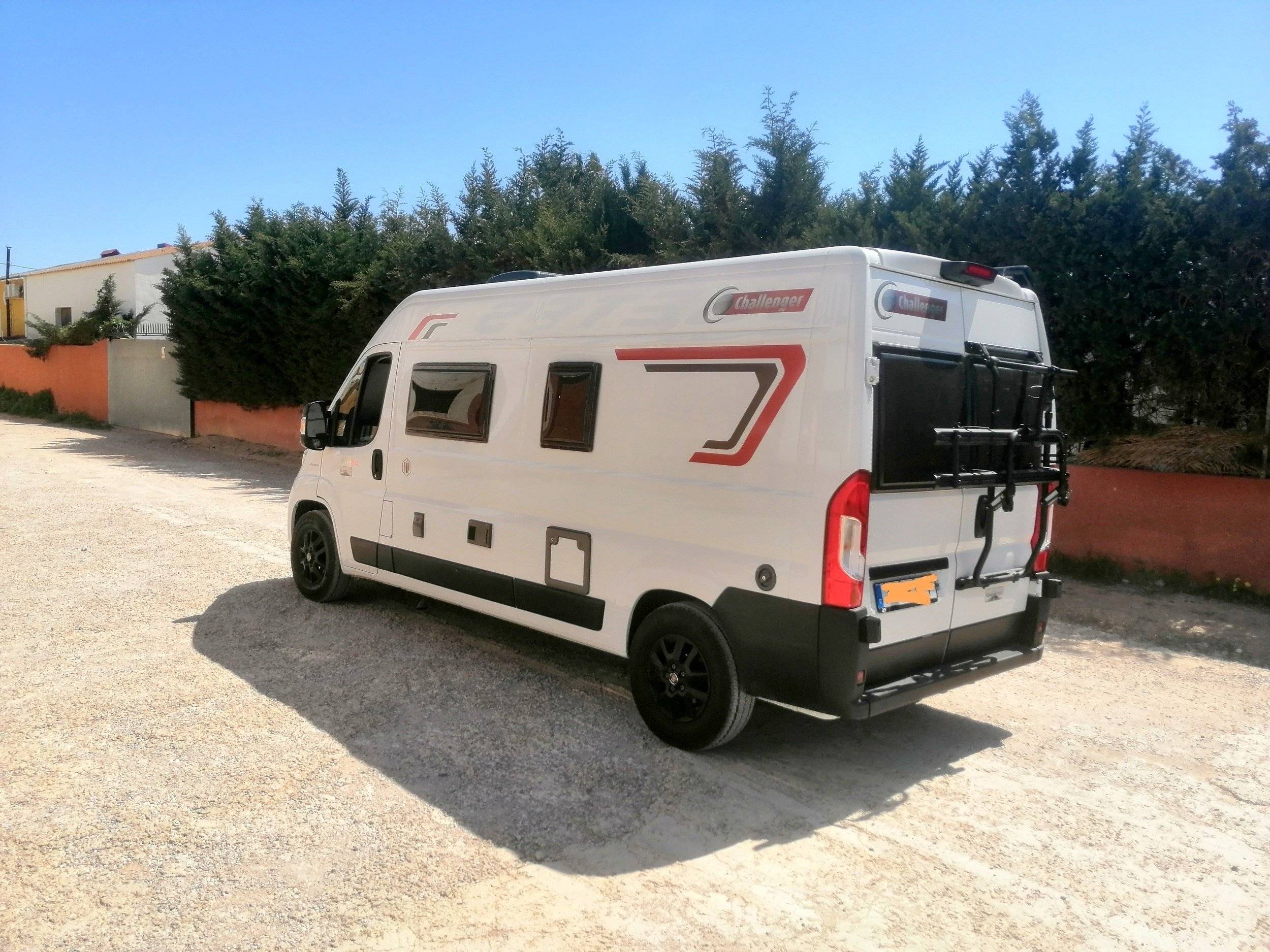 Challenger VANY 114 MAX