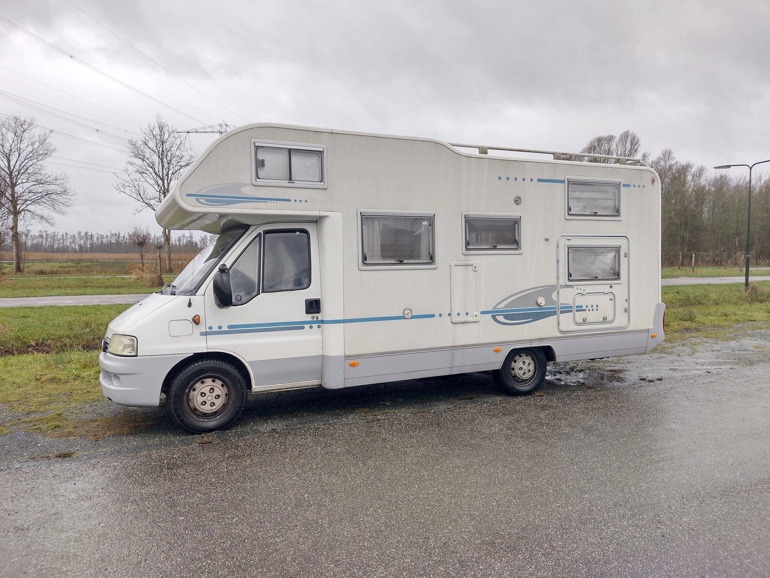 Front view from 3/4 Fiat - Yescapa