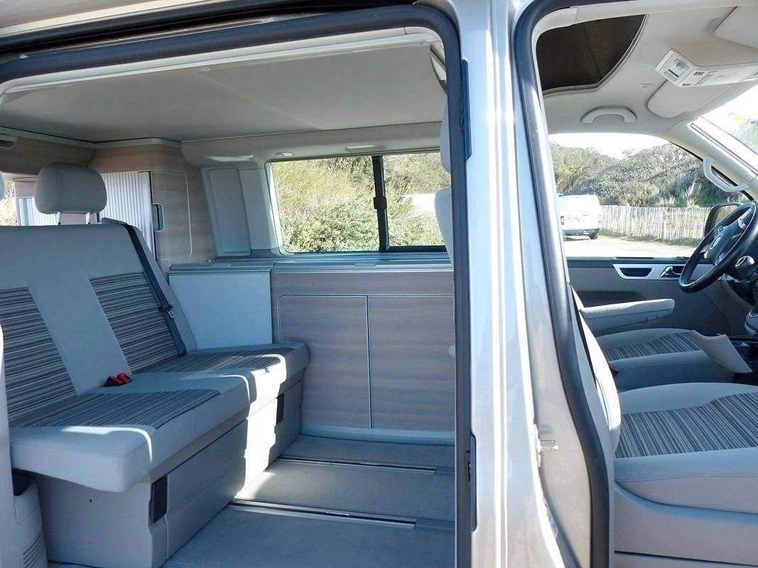Dinette Volkswagen T5 2,0 l 140 ch - Yescapa