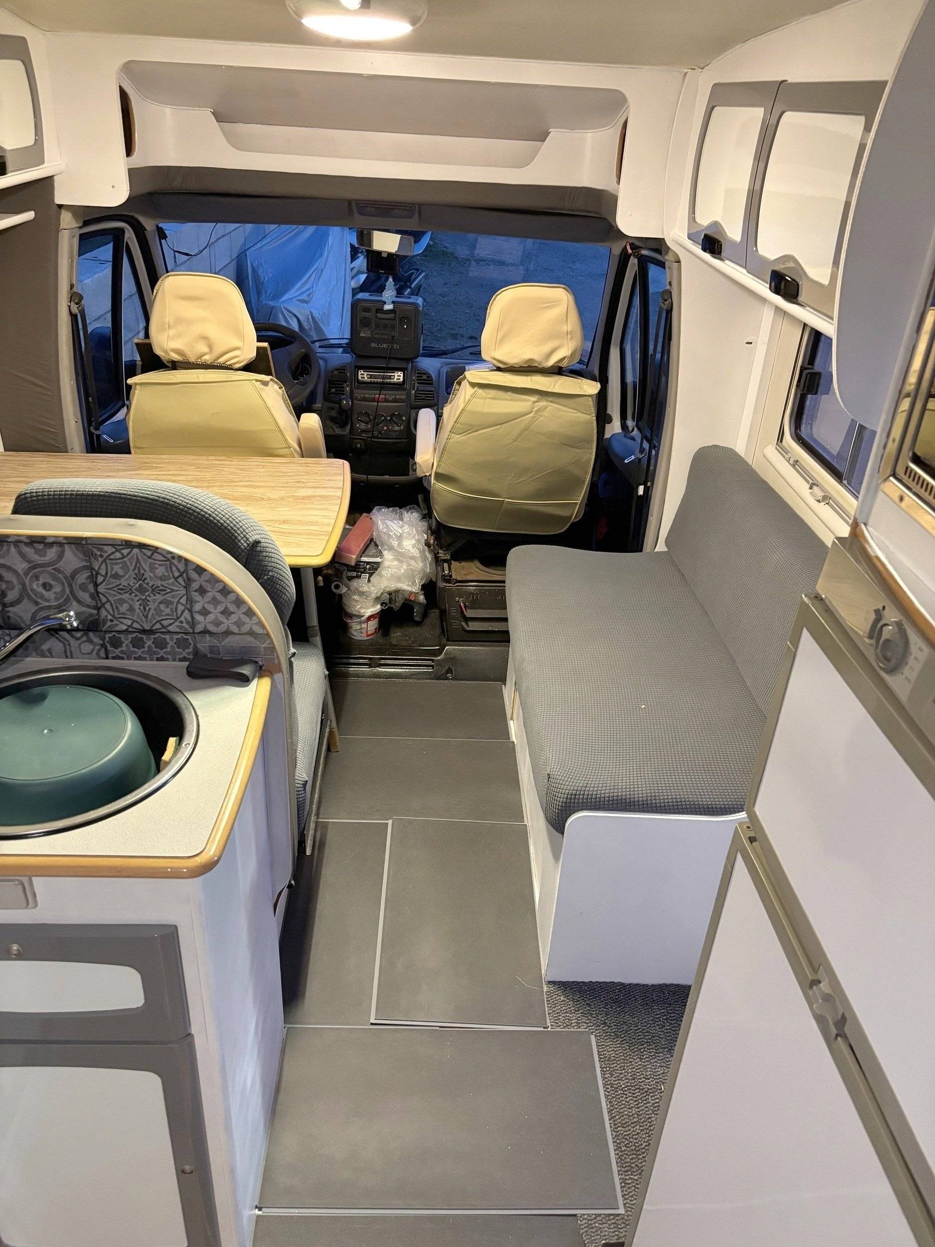 Coin repas Fiat Ducato 2.8 JTD - Yescapa