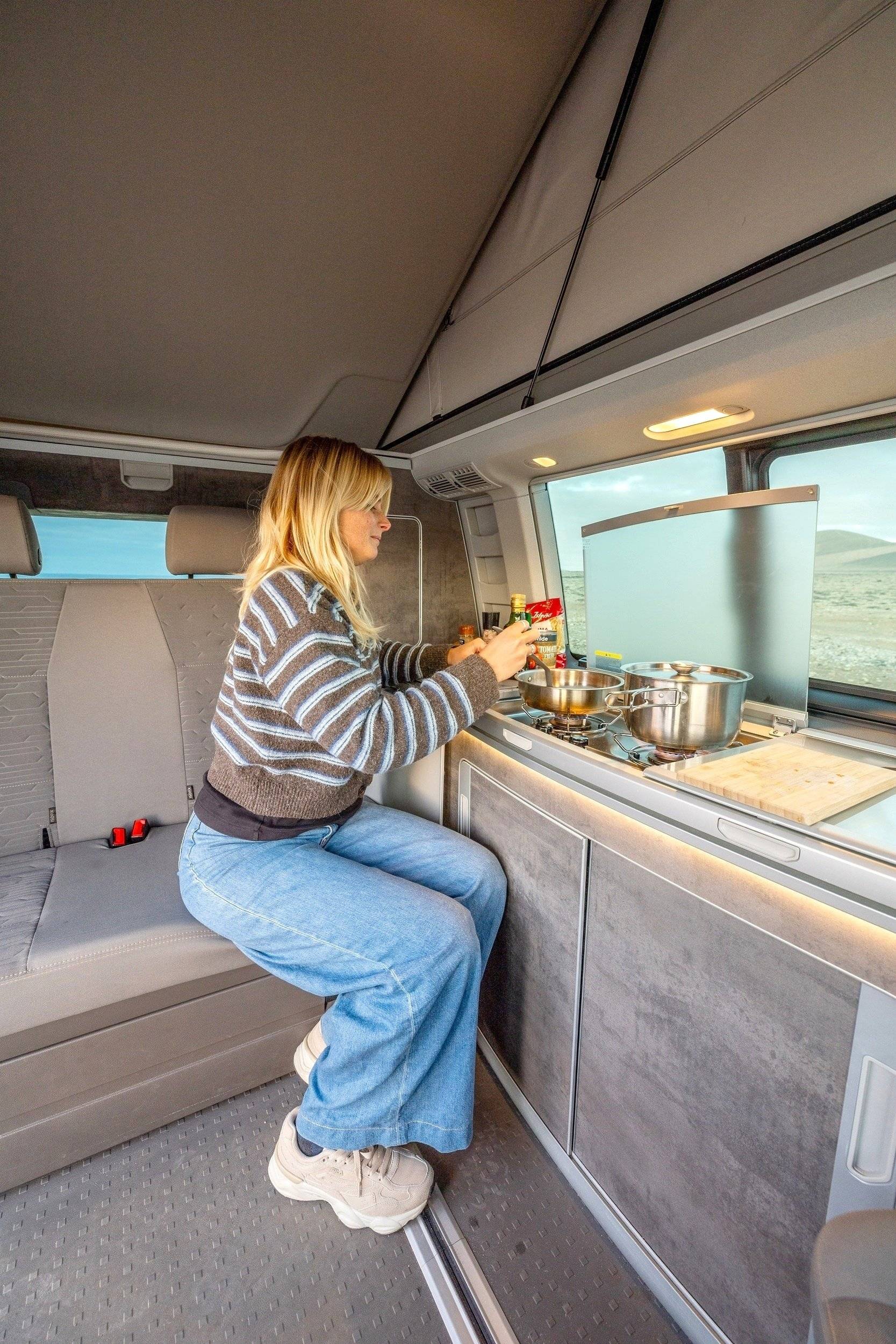 Volkswagen T6.1 California Ocean