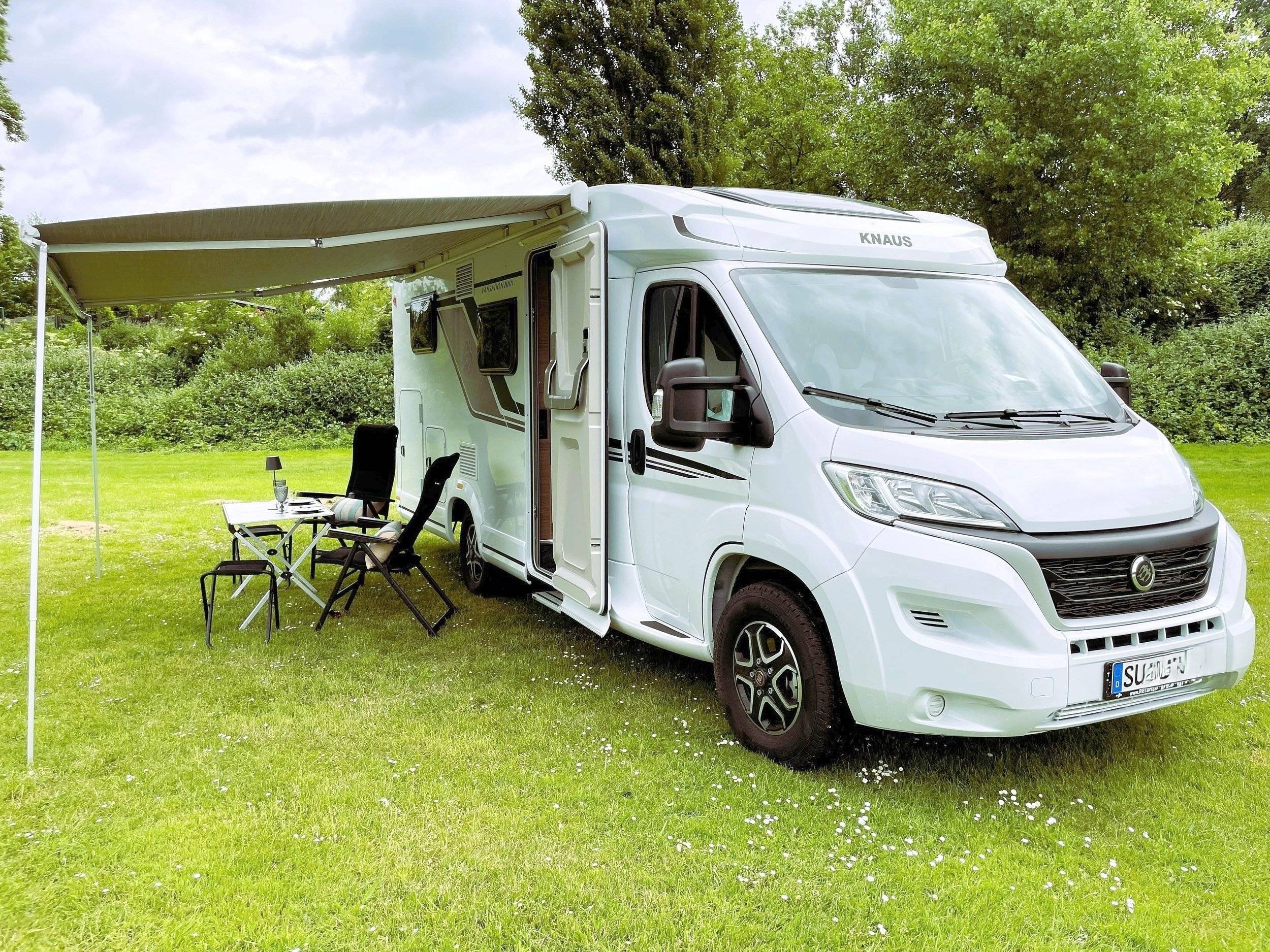 Teilintegriertes Wohnmobil