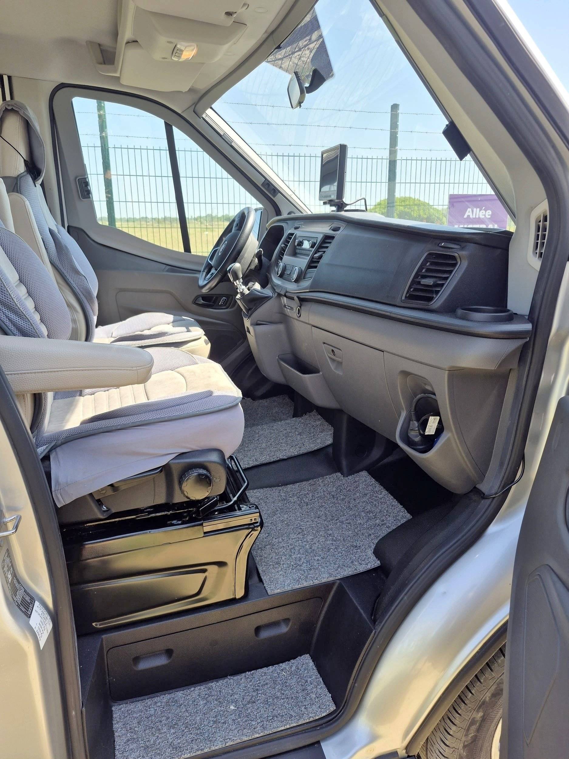 Cozinha Ford Transit 2,0 l 170 ch - Yescapa