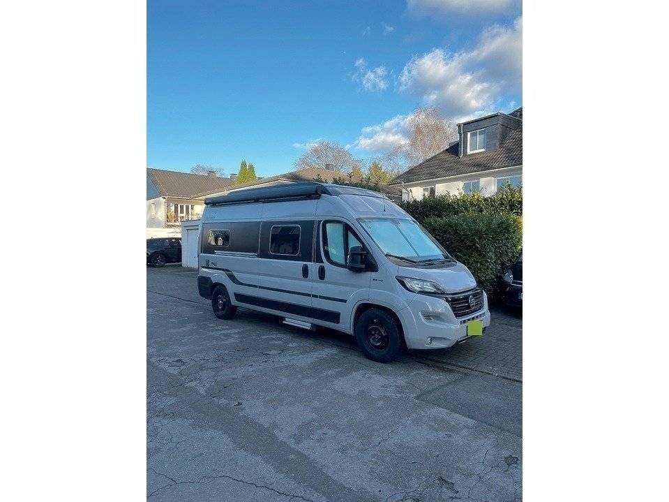 Vista frontale a ¾ Fiat Ducato - Yescapa
