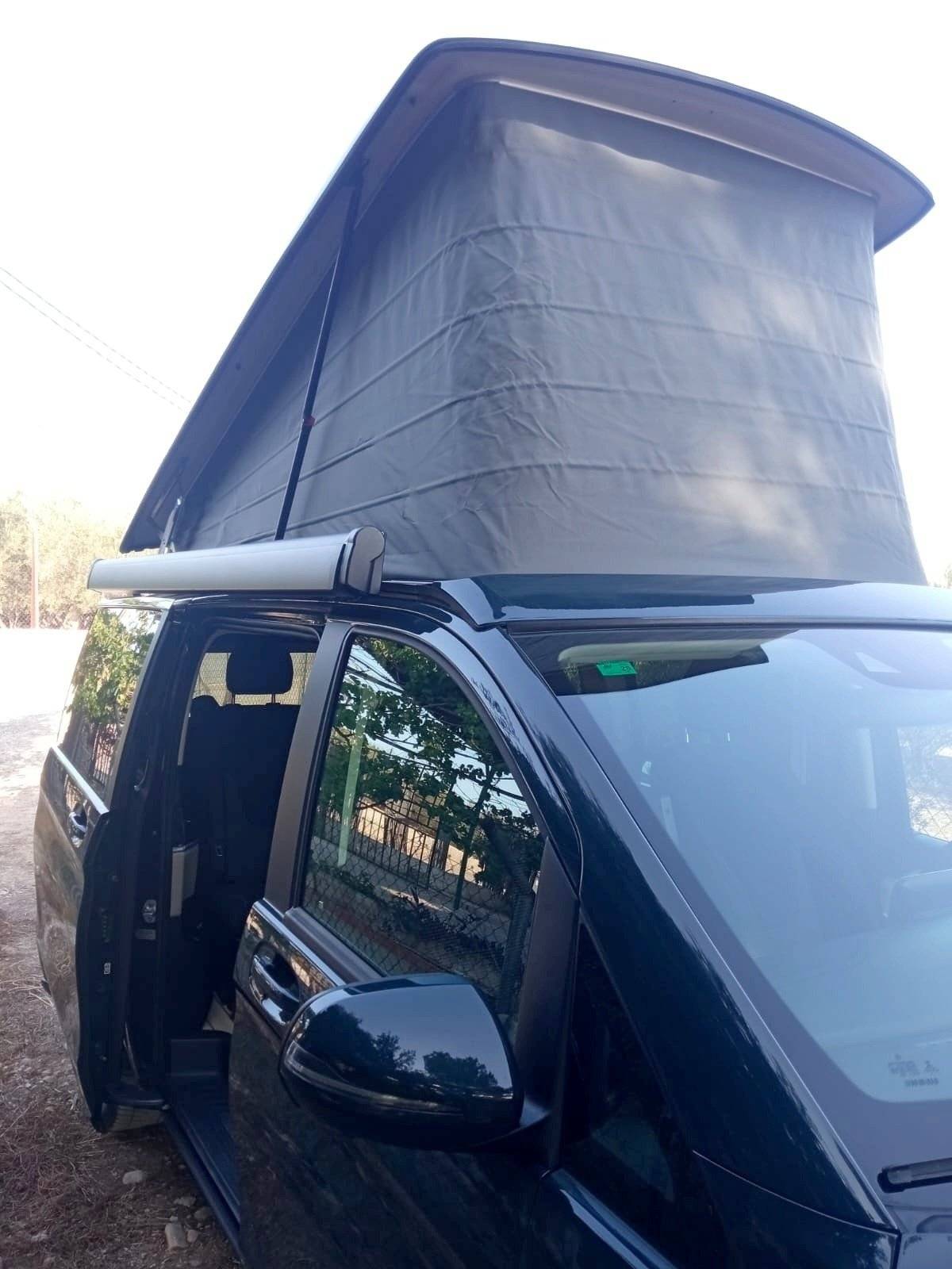 Vista del vehículo ángulo delantero Mercedes - Yescapa